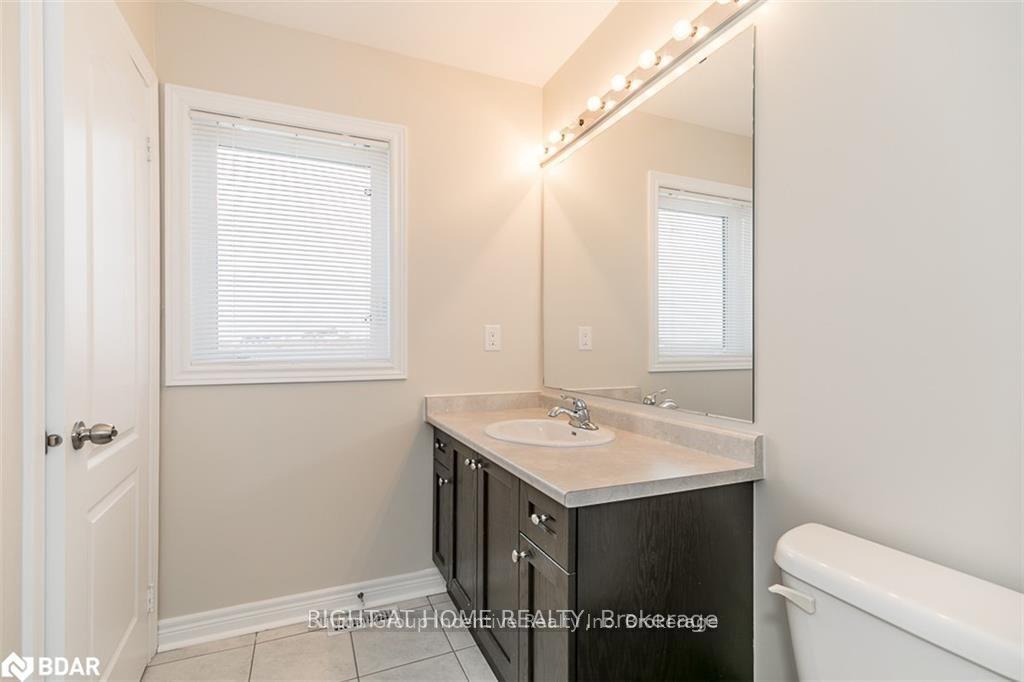 Photo 12 of 98 Pearcey Crescent, Barrie, West Bayfield — HOMEH
