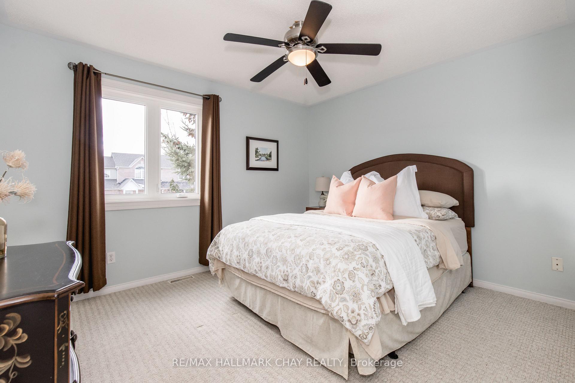 Photo 11 of 86 Trevino Circle, Barrie, East Bayfield — HOMEH