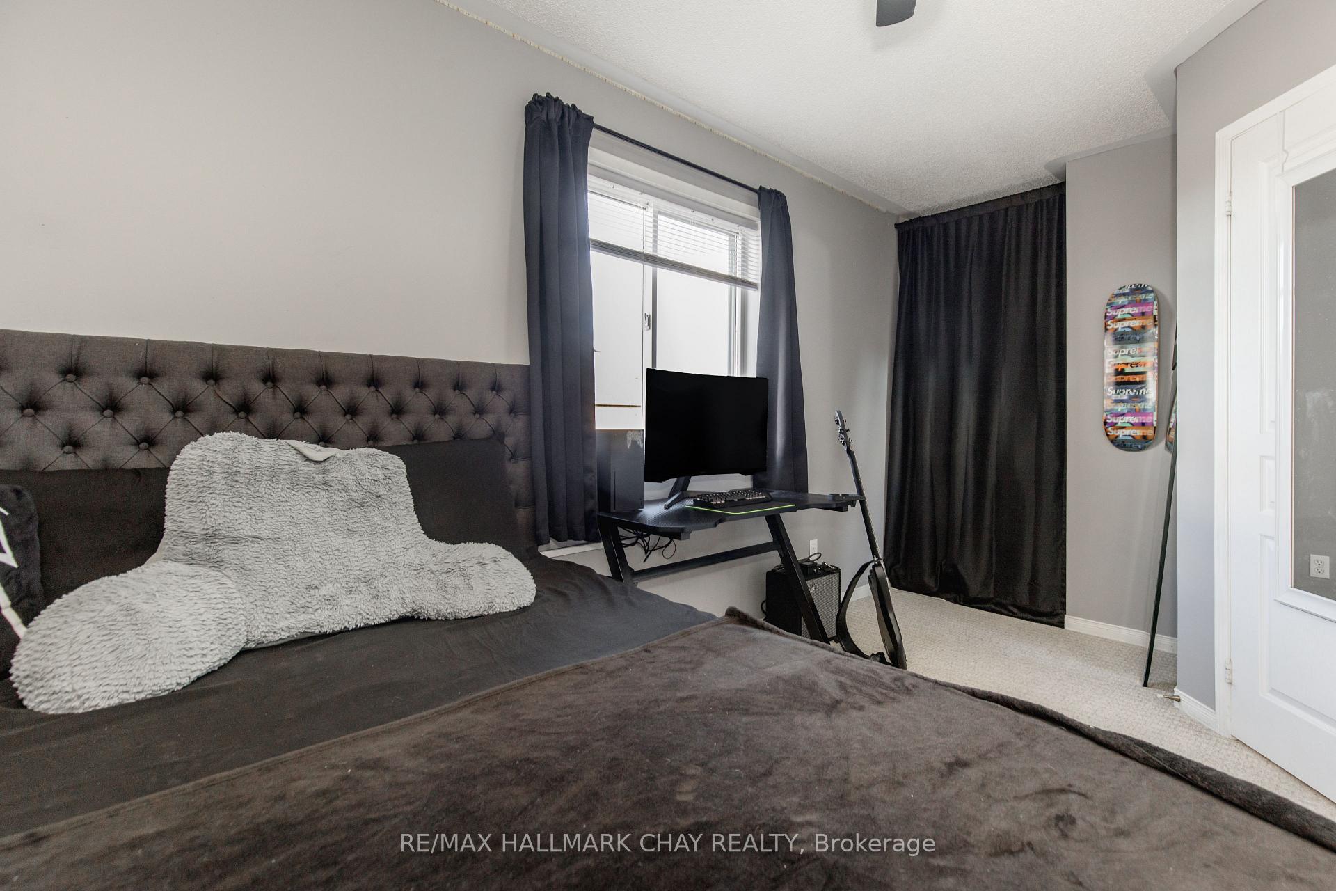 Photo 13 of 86 Trevino Circle, Barrie, East Bayfield — HOMEH