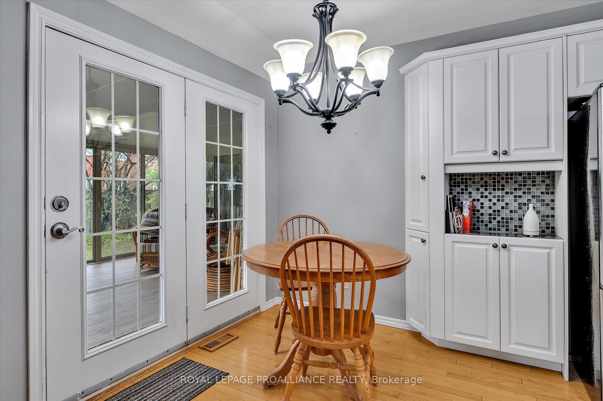 Photo 11 of 1512 Glenforest Crescent, Peterborough, Monaghan Ward 2 — HOMEH