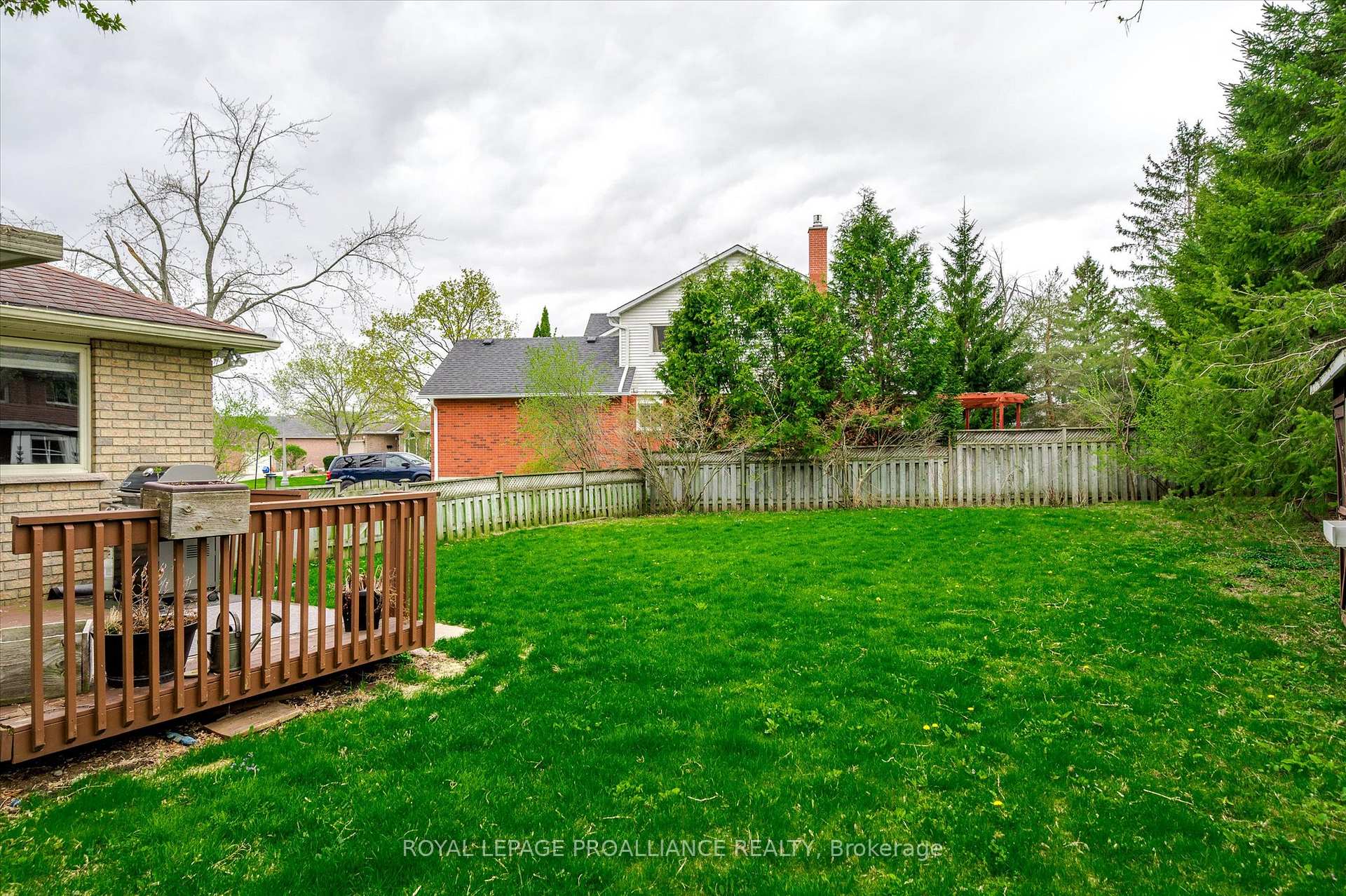 Photo 18 of 1512 Glenforest Crescent, Peterborough, Monaghan Ward 2 — HOMEH