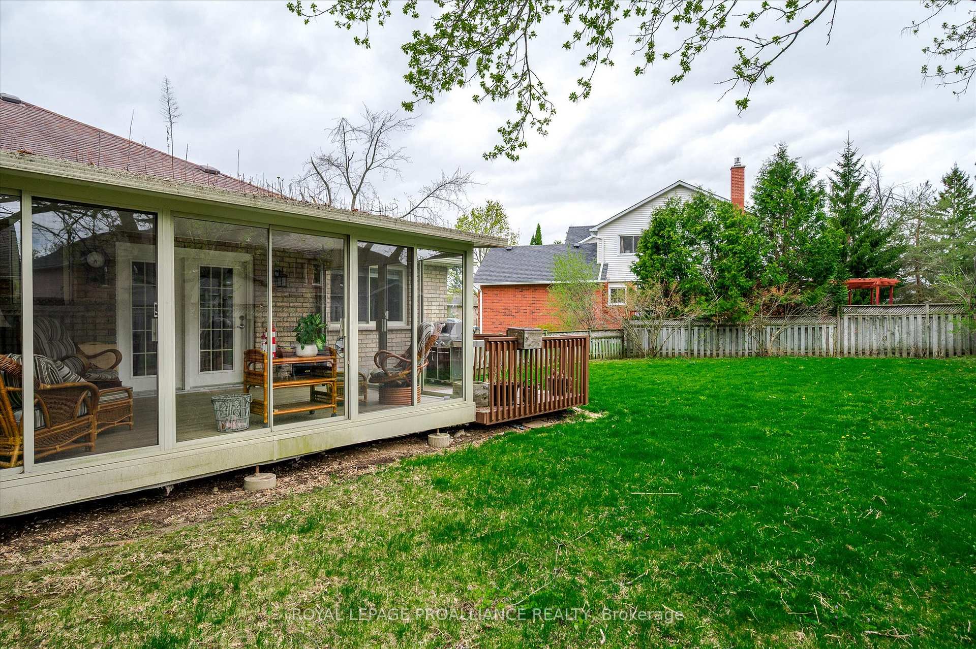 Photo 19 of 1512 Glenforest Crescent, Peterborough, Monaghan Ward 2 — HOMEH