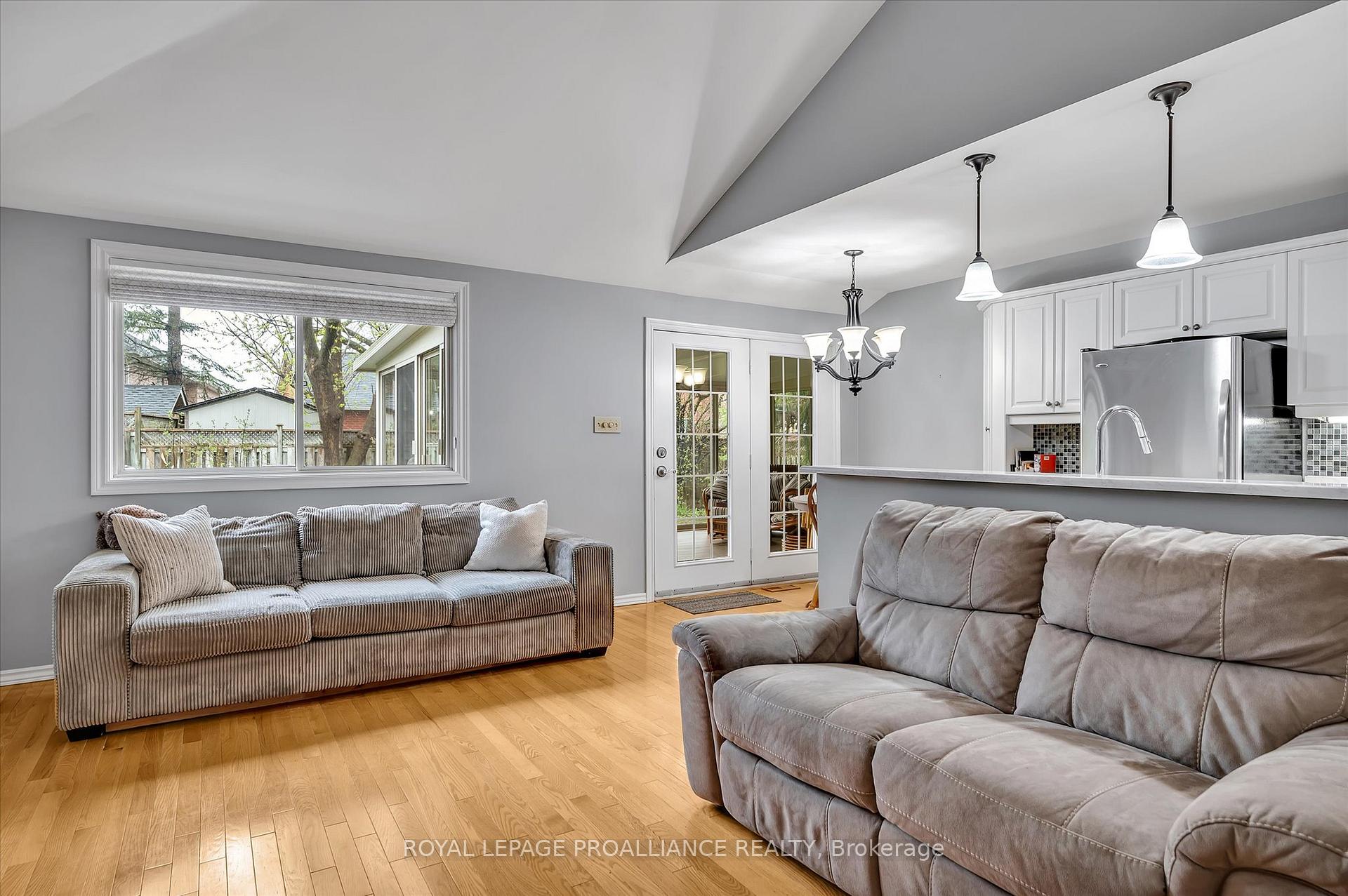 Photo 24 of 1512 Glenforest Crescent, Peterborough, Monaghan Ward 2 — HOMEH