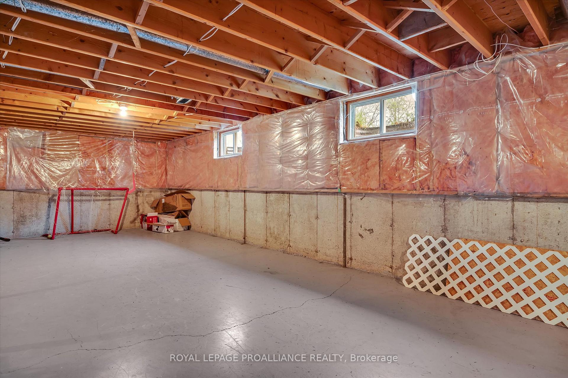 Photo 37 of 1512 Glenforest Crescent, Peterborough, Monaghan Ward 2 — HOMEH