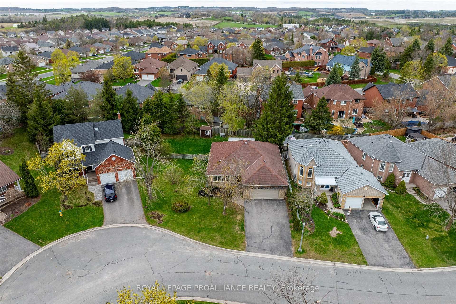 Photo 39 of 1512 Glenforest Crescent, Peterborough, Monaghan Ward 2 — HOMEH