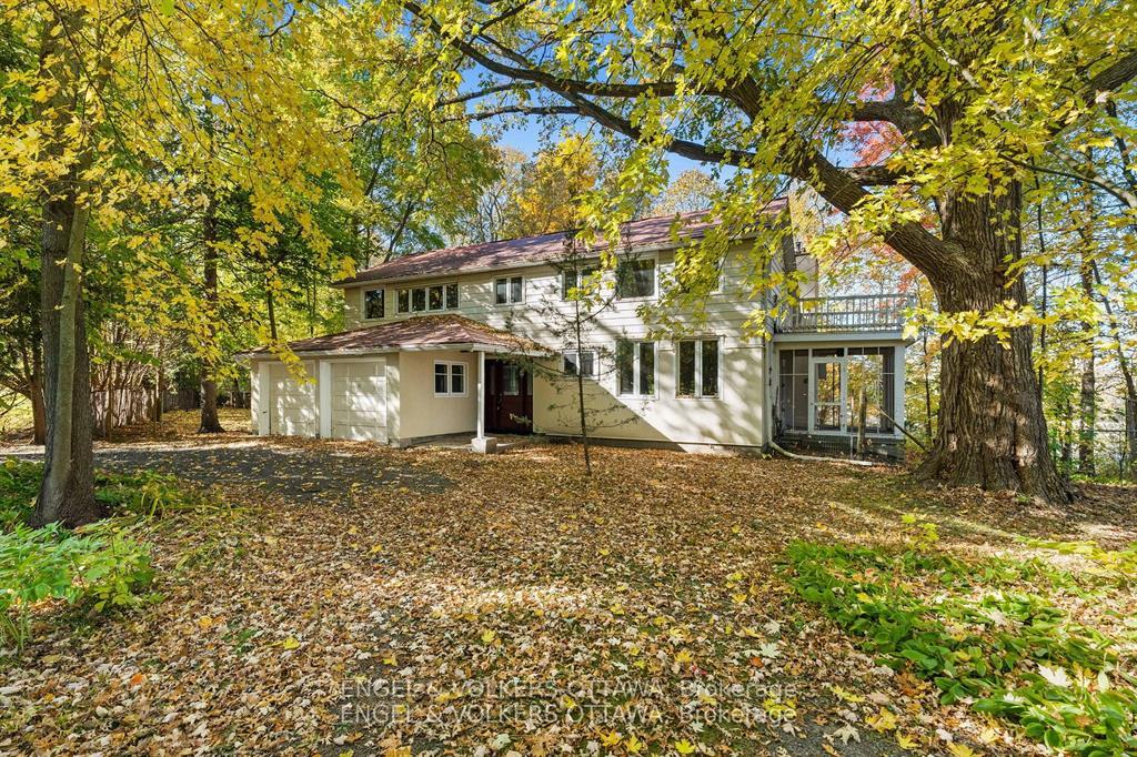 Front of 32 Ryeburn Drive