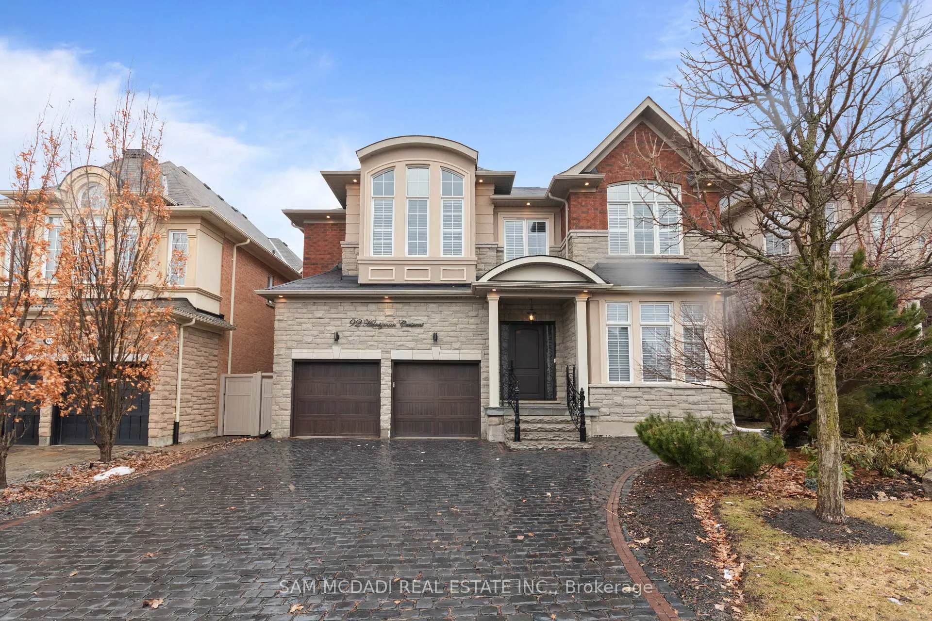 Photo 2 of 92 Heintzman Crescent, Vaughan, Patterson — HOMEH