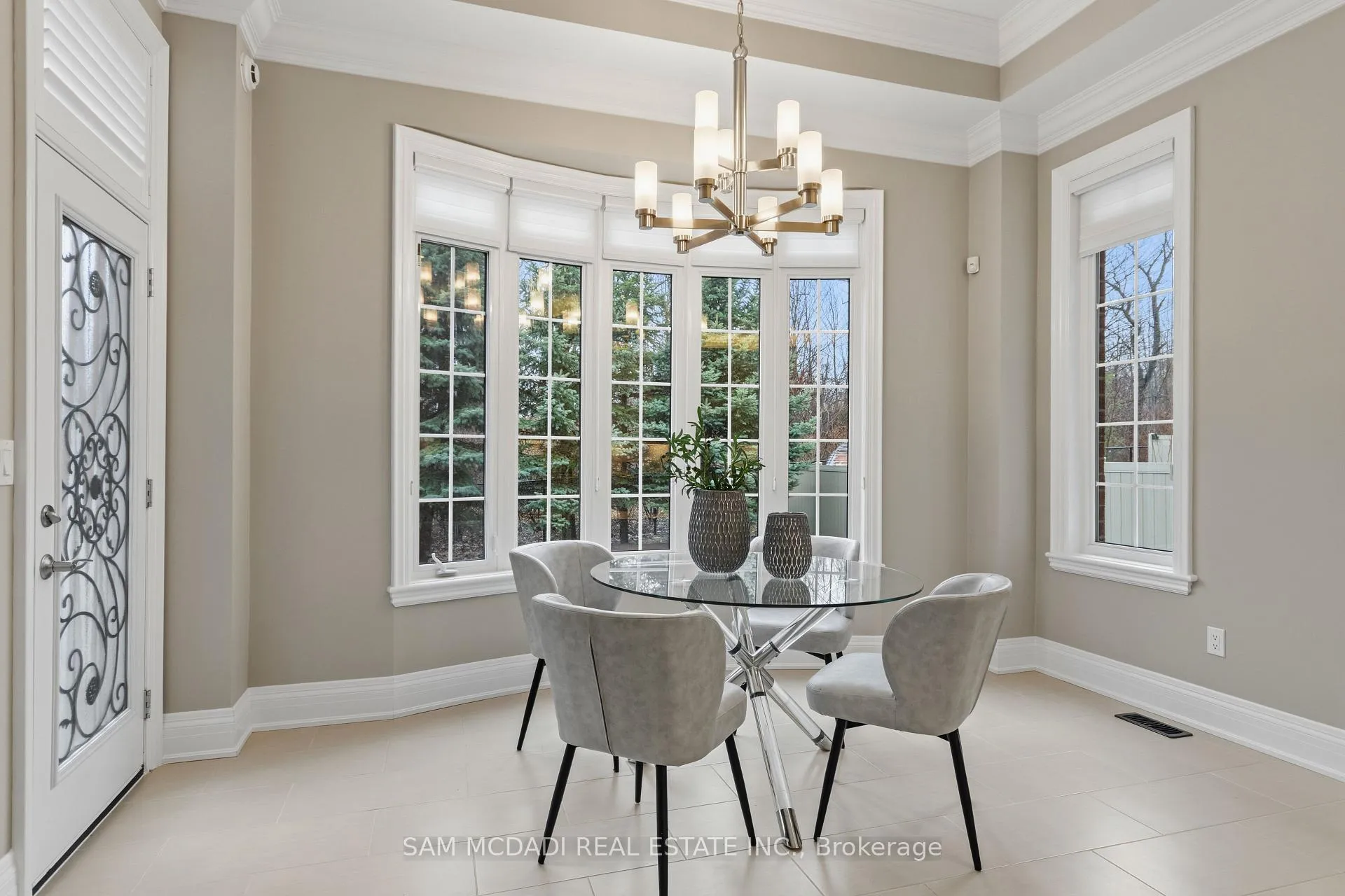 Photo 16 of 92 Heintzman Crescent, Vaughan, Patterson — HOMEH
