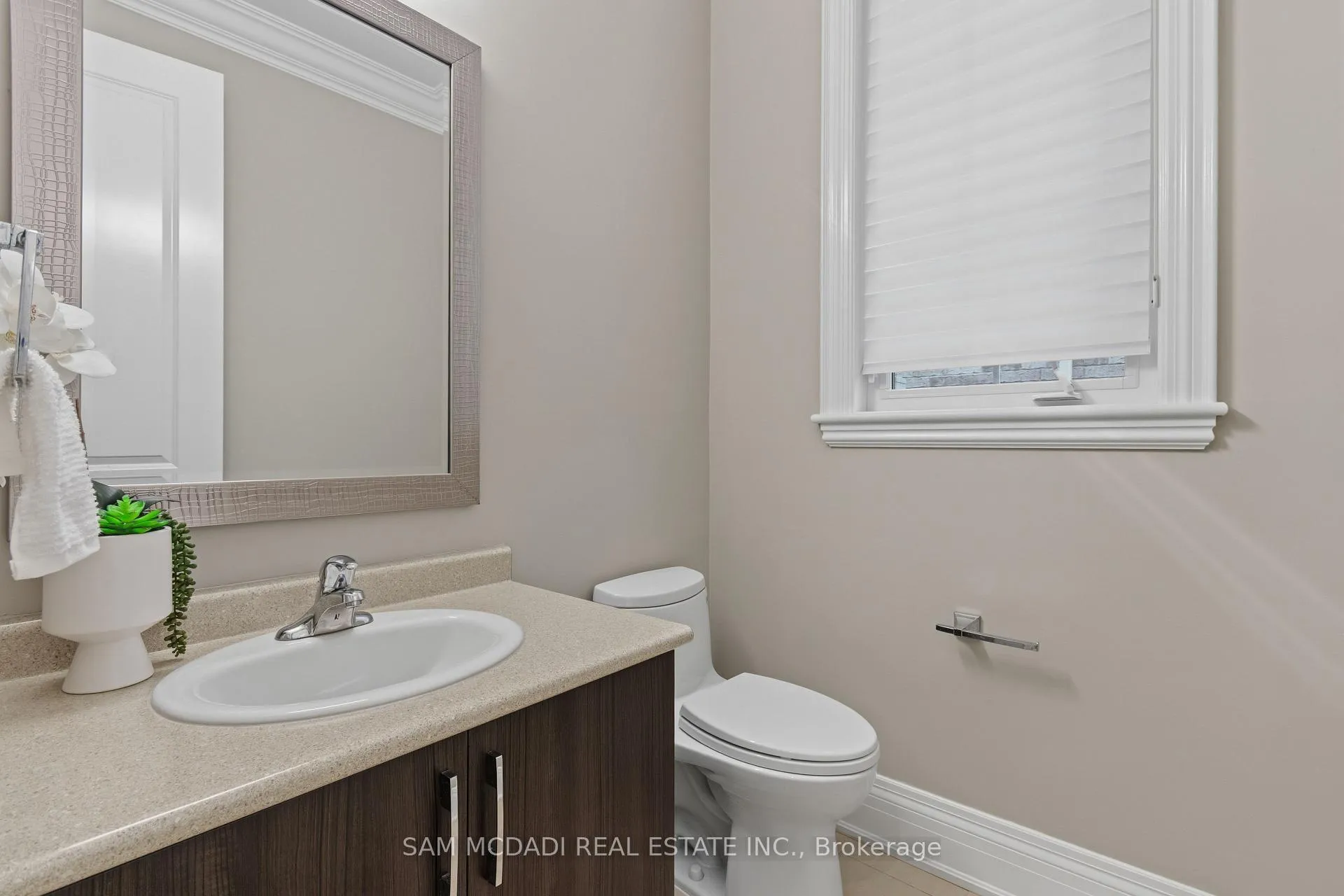 Photo 20 of 92 Heintzman Crescent, Vaughan, Patterson — HOMEH