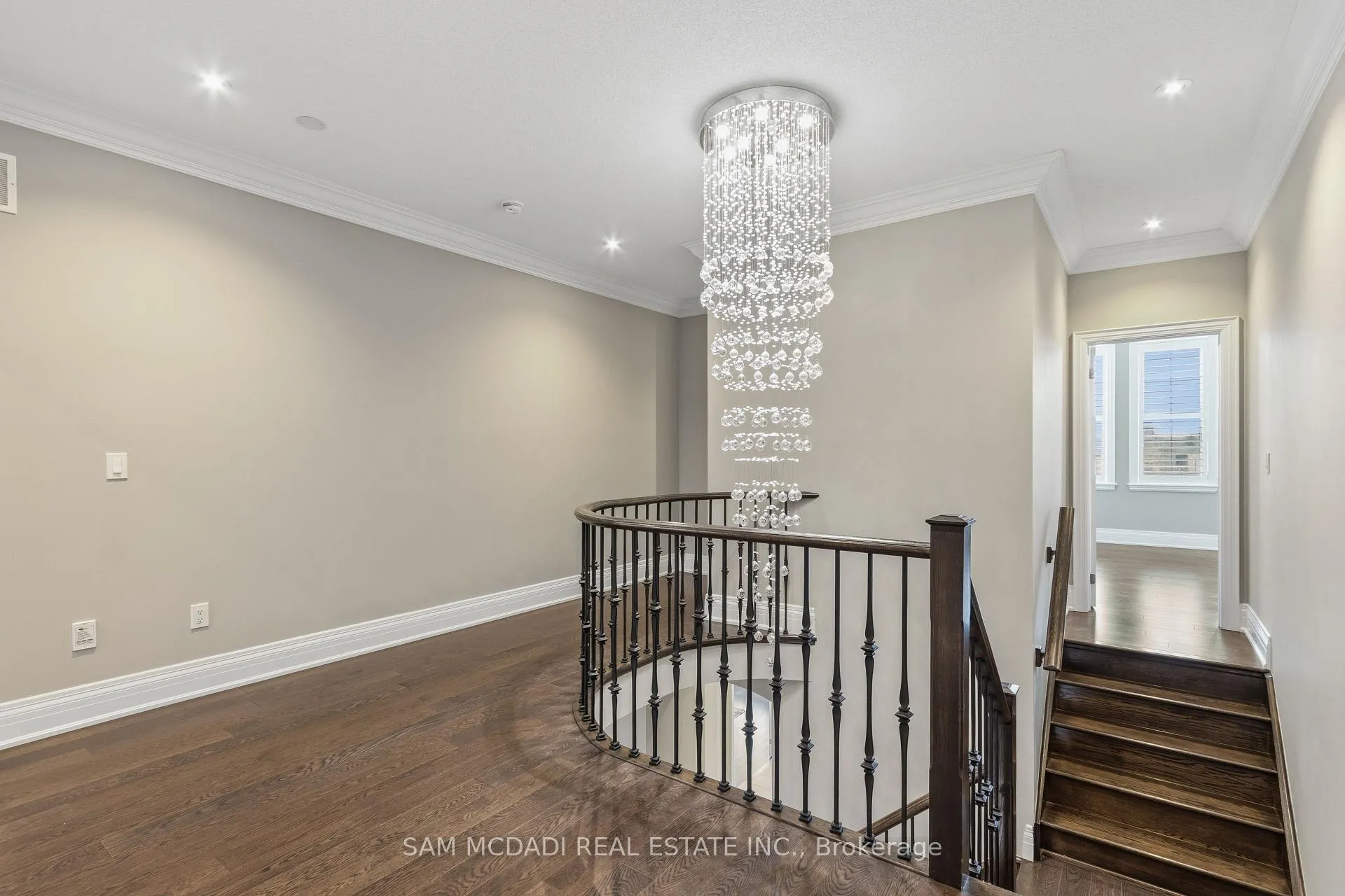 Photo 22 of 92 Heintzman Crescent, Vaughan, Patterson — HOMEH