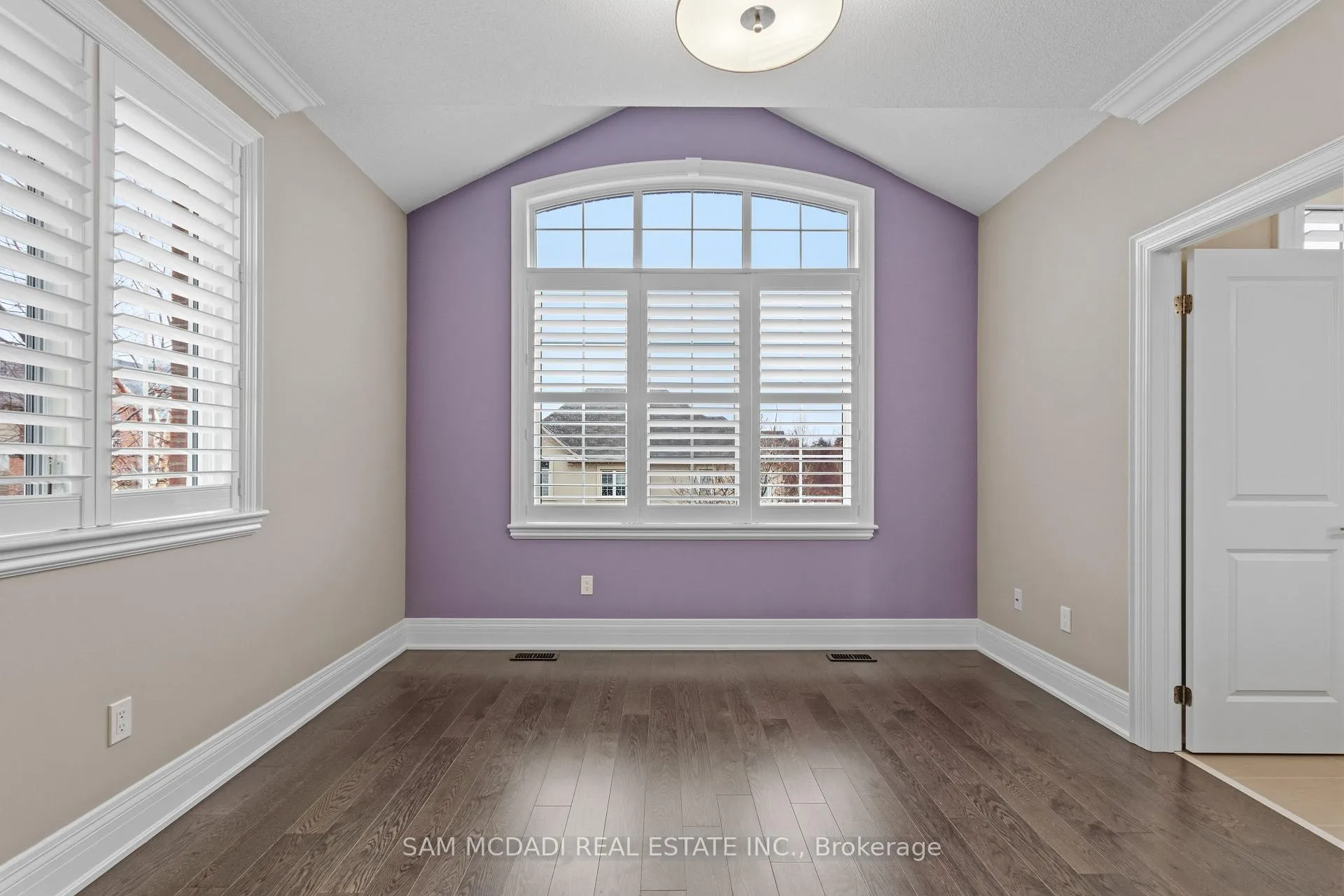 Photo 31 of 92 Heintzman Crescent, Vaughan, Patterson — HOMEH