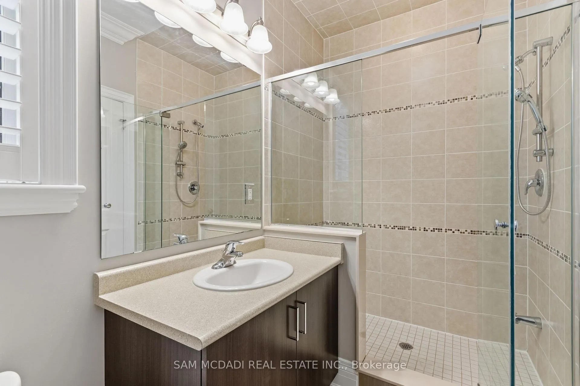 Photo 40 of 92 Heintzman Crescent, Vaughan, Patterson — HOMEH