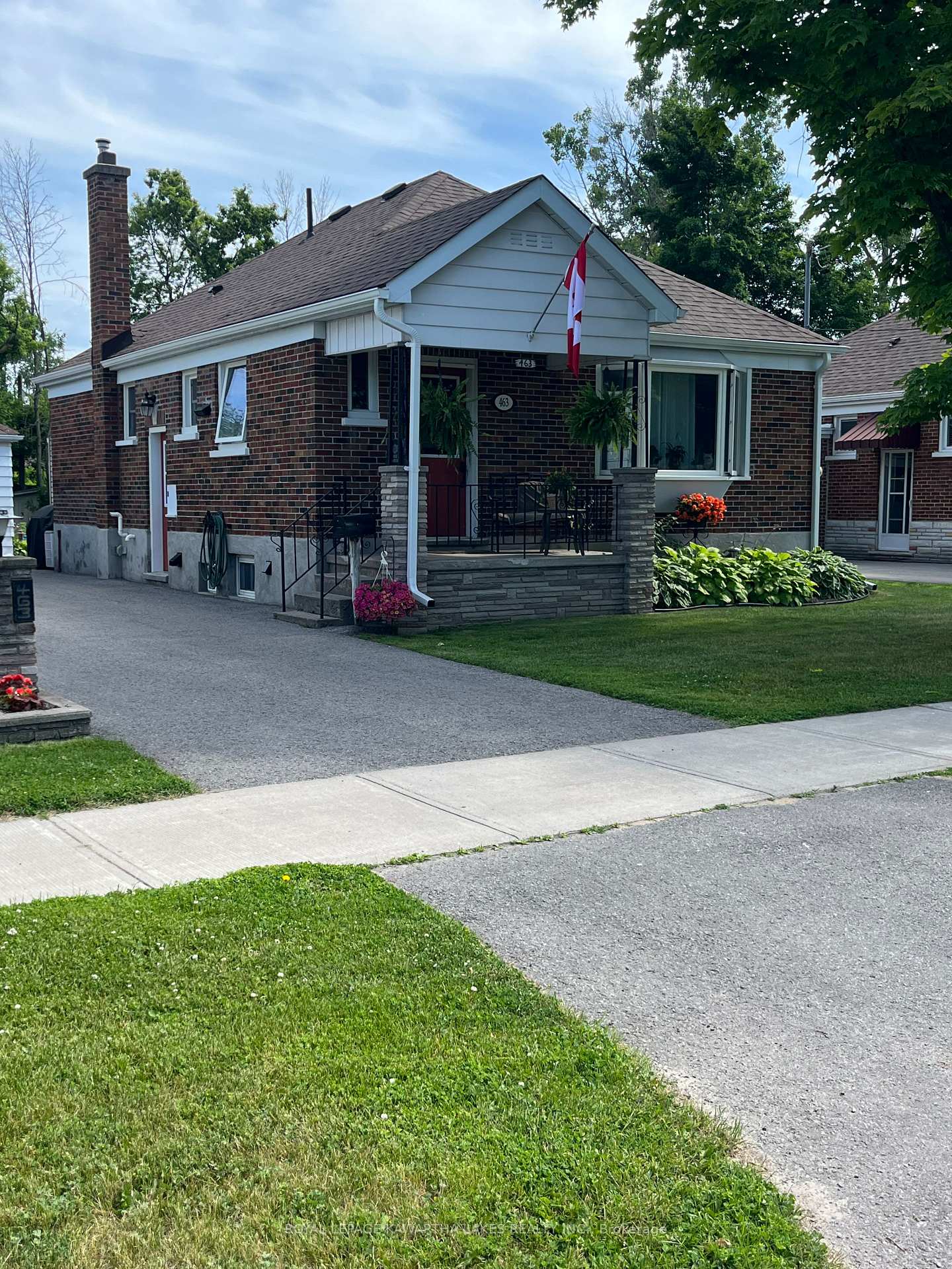 Photo 2 of 463 Arndon Avenue, Peterborough, Otonabee Ward 1 — HOMEH