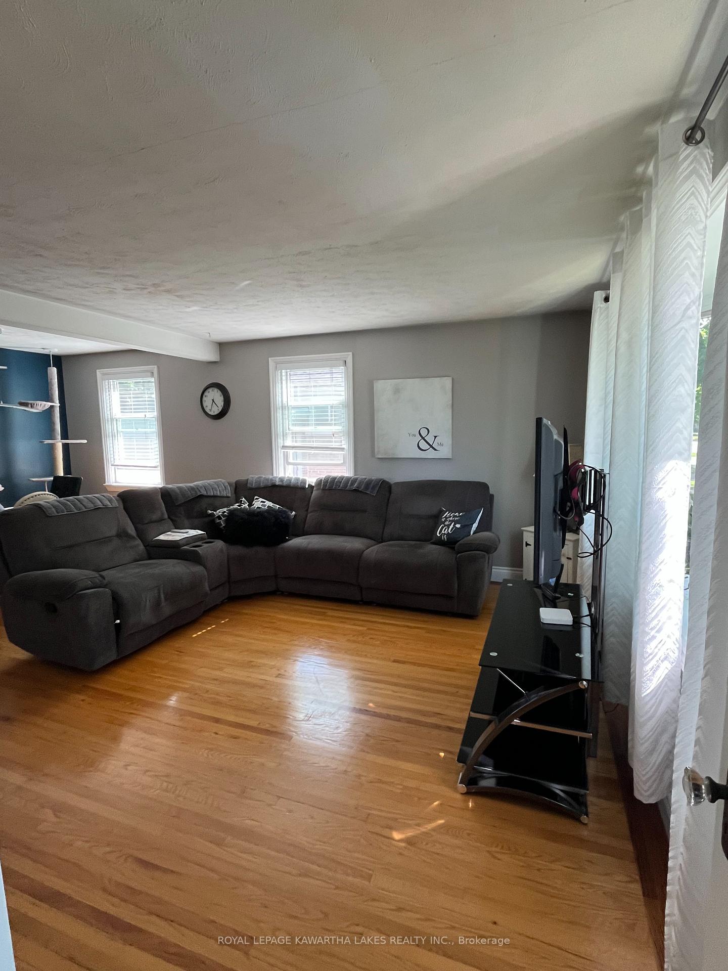 Photo 10 of 463 Arndon Avenue, Peterborough, Otonabee Ward 1 — HOMEH