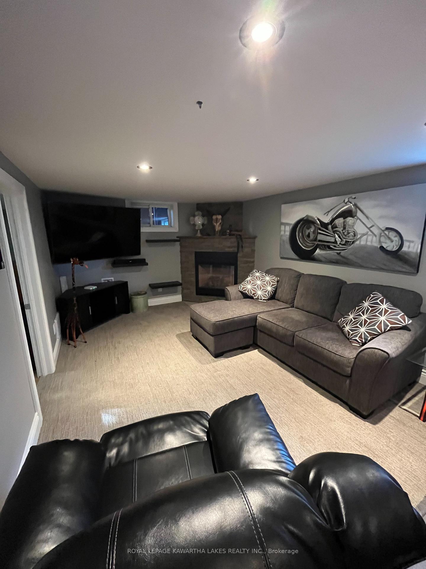Photo 32 of 463 Arndon Avenue, Peterborough, Otonabee Ward 1 — HOMEH
