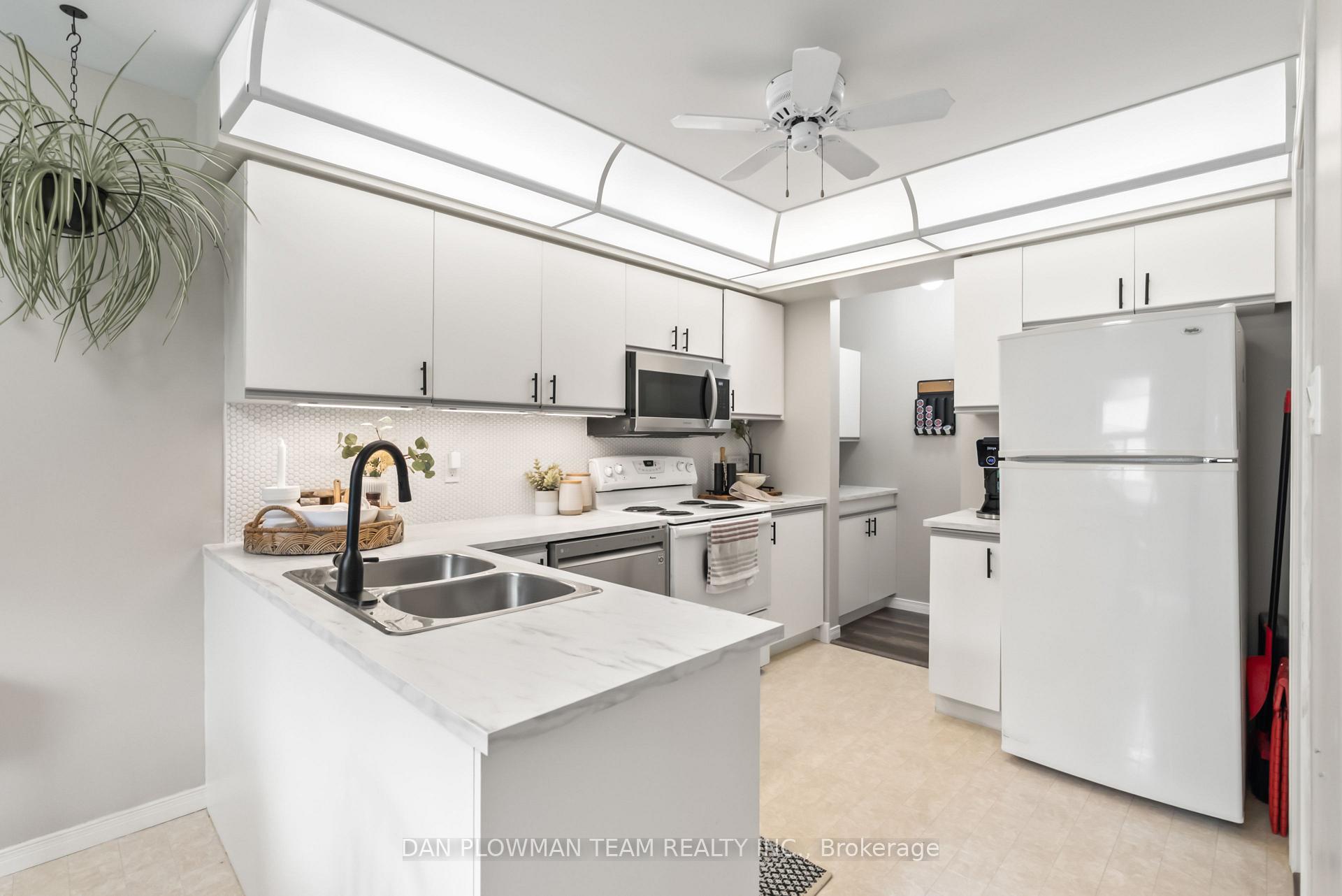 Photo 12 of 1186 Baker Street, Peterborough, Northcrest Ward 5 — HOMEH
