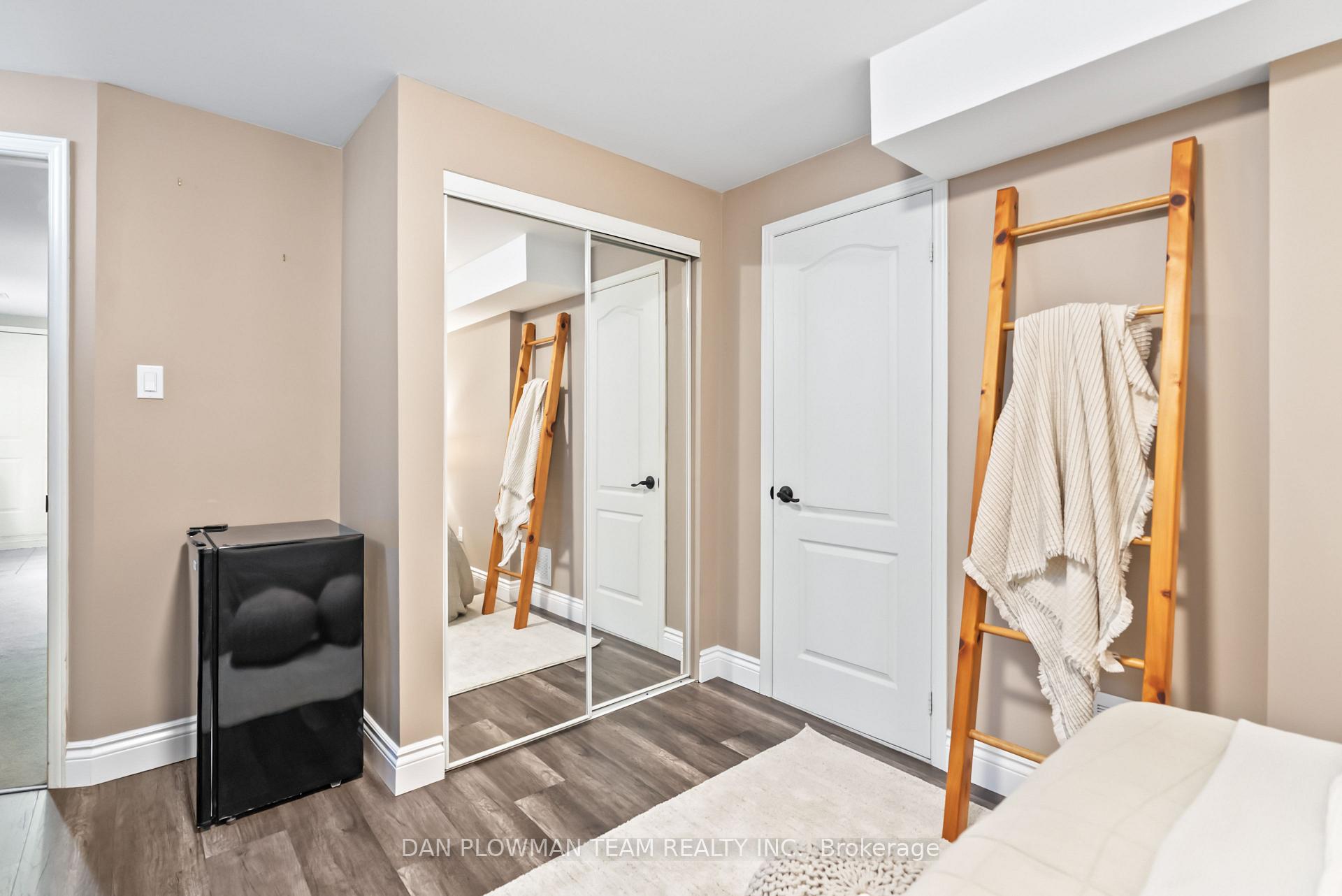 Photo 27 of 1186 Baker Street, Peterborough, Northcrest Ward 5 — HOMEH