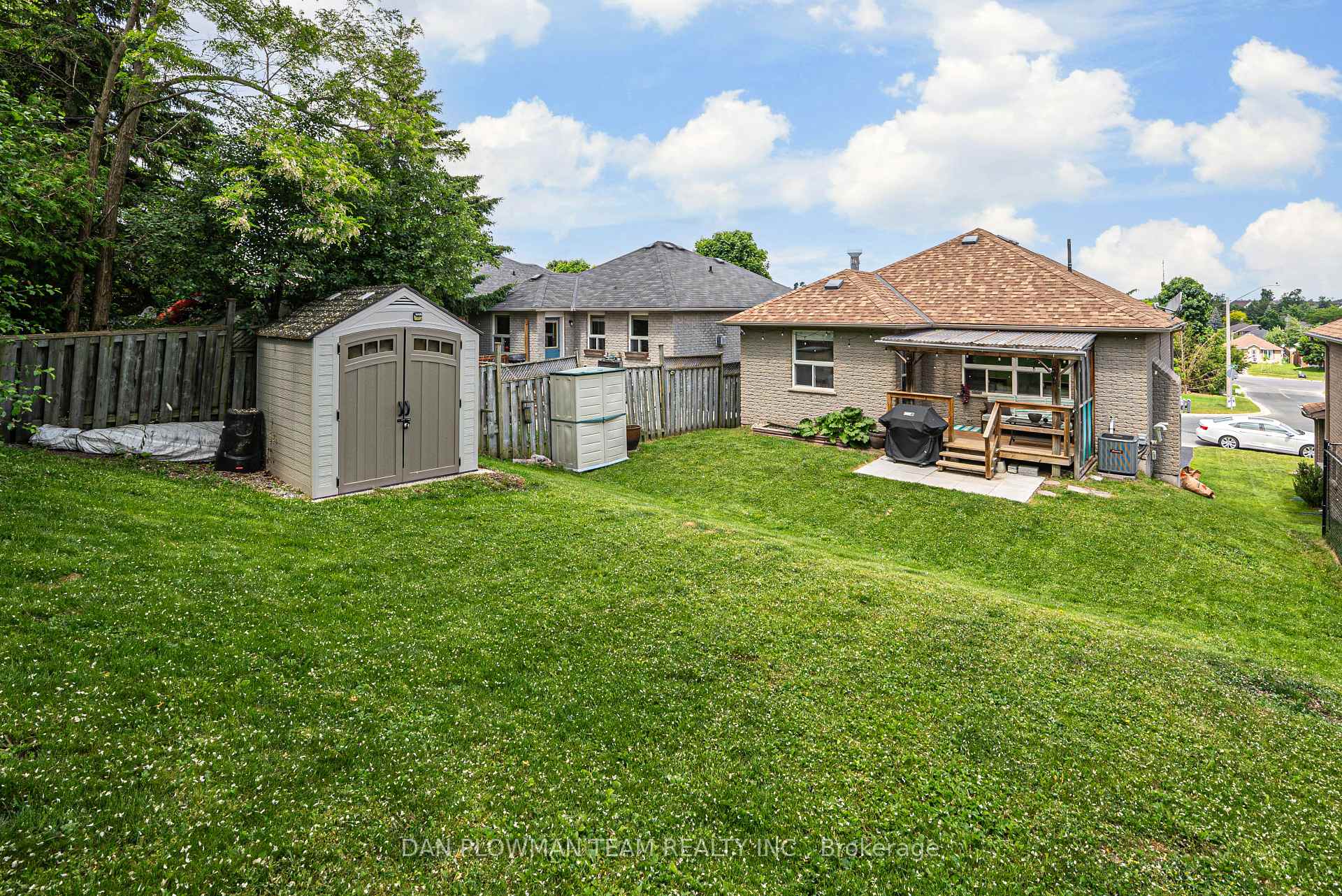 Photo 30 of 1186 Baker Street, Peterborough, Northcrest Ward 5 — HOMEH