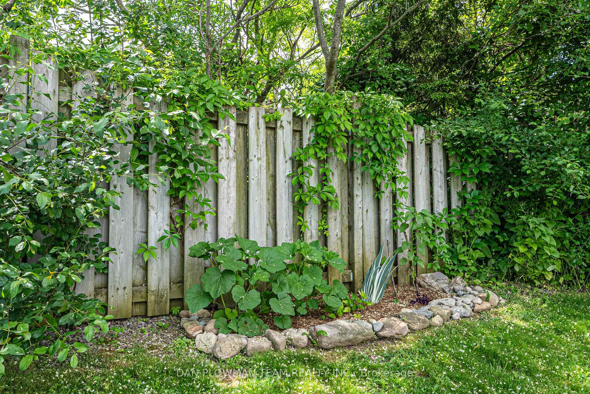 Photo 36 of 1186 Baker Street, Peterborough, Northcrest Ward 5 — HOMEH