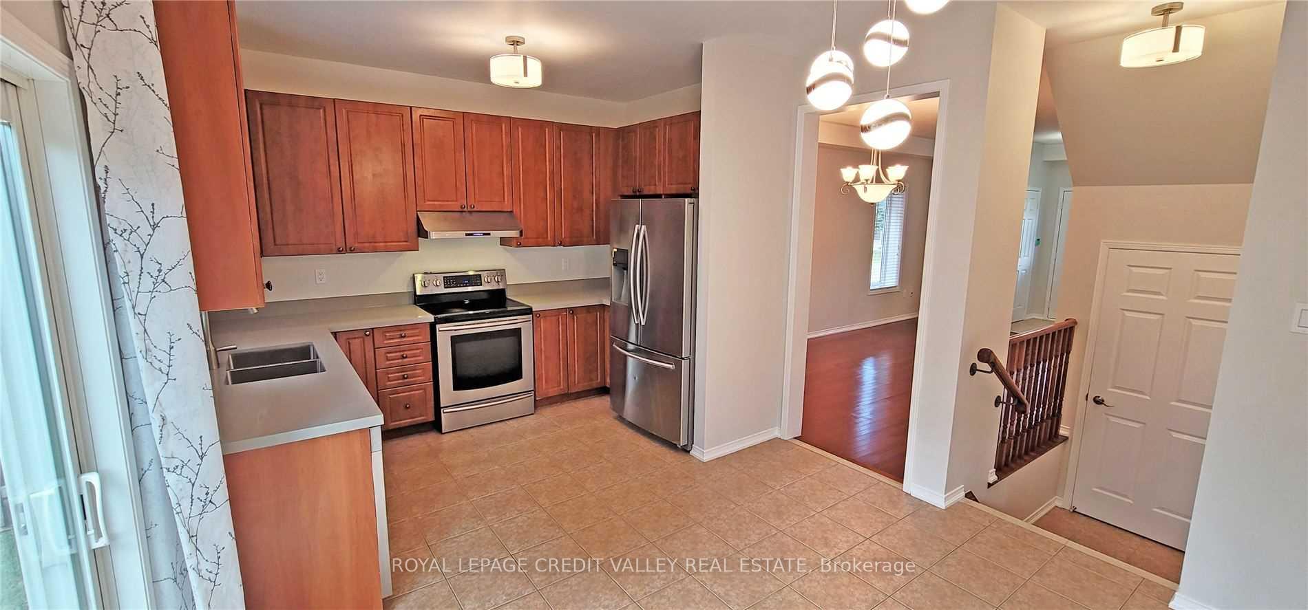 Photo 7 of 14 Mcginty Avenue, Ajax, Central East — HOMEH