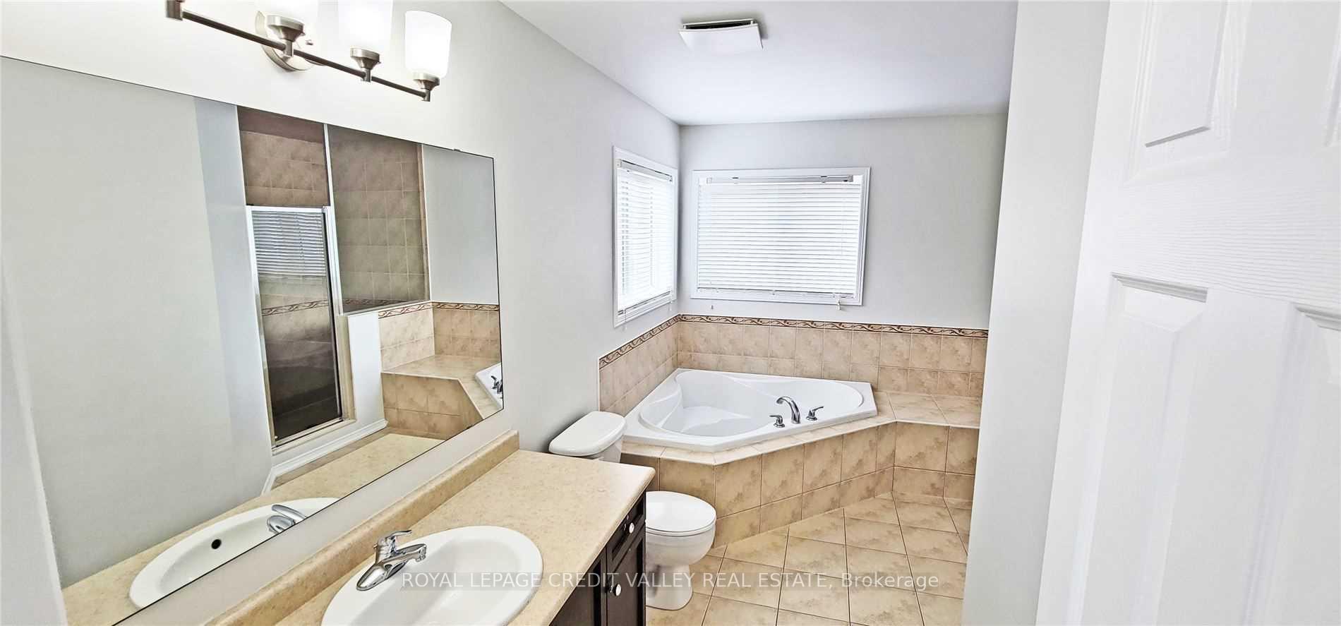 Photo 12 of 14 Mcginty Avenue, Ajax, Central East — HOMEH