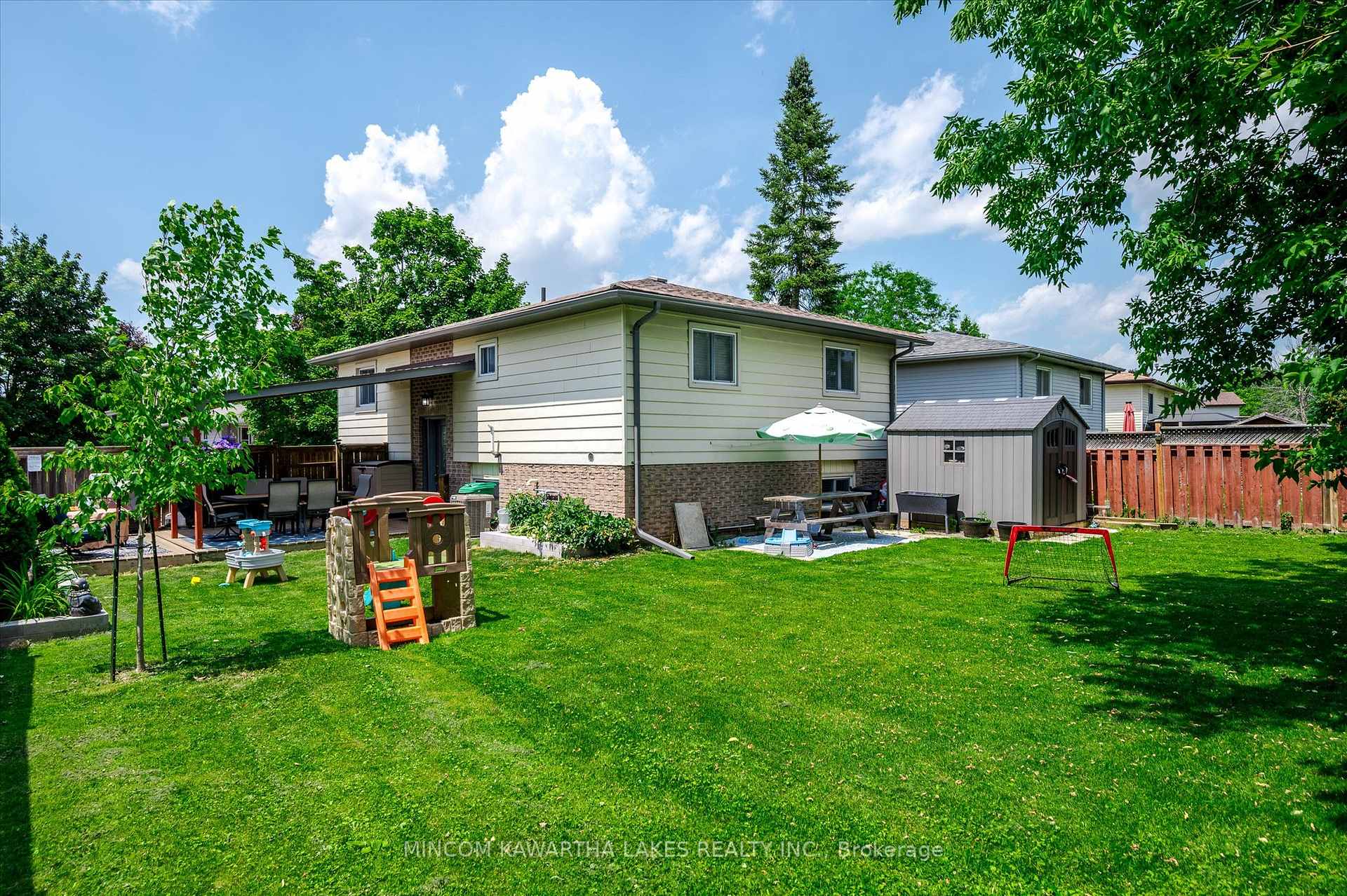 Photo 40 of 249 Middlefield Road, Peterborough, Ashburnham Ward 4 — HOMEH