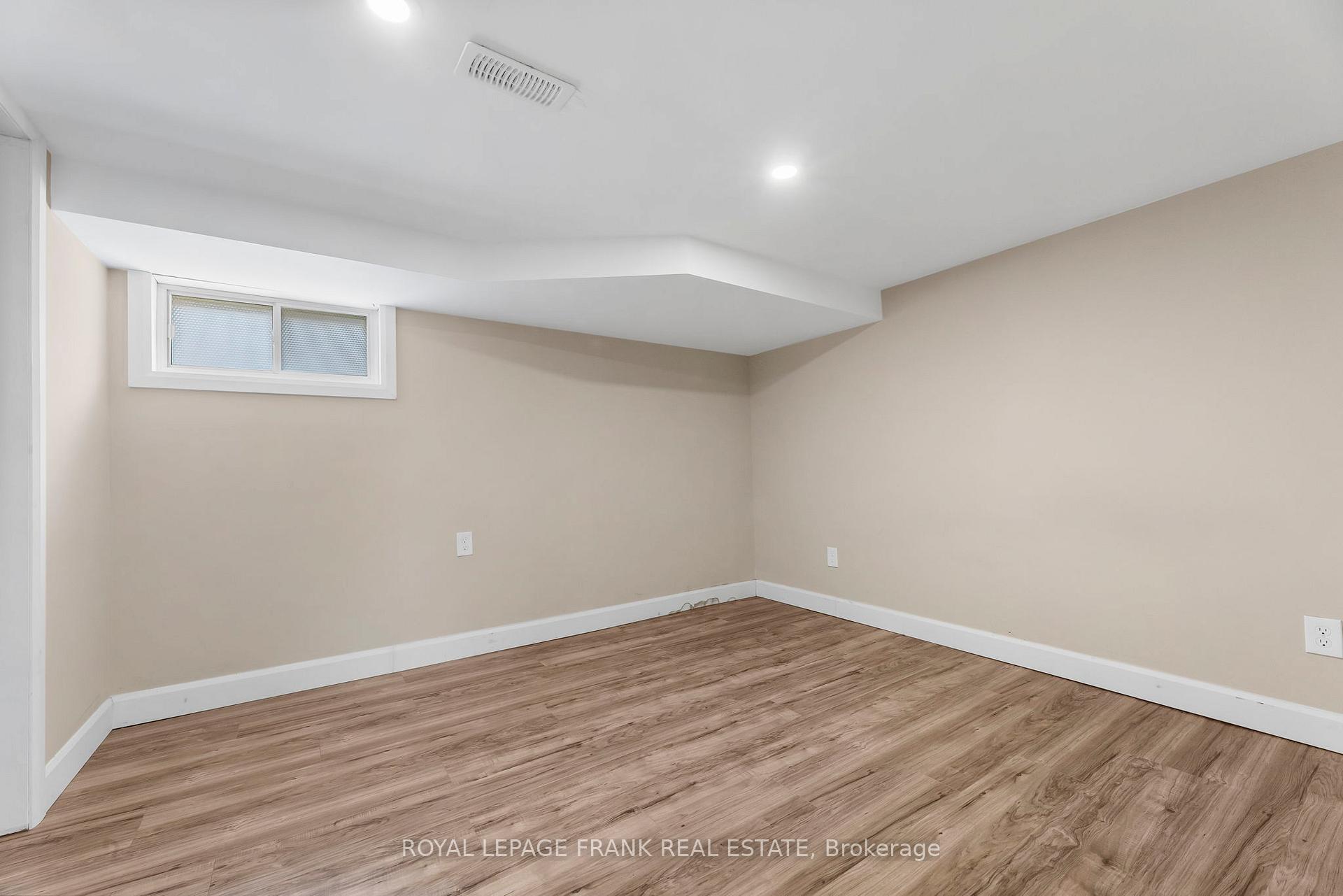 Photo 11 of 73 Pine Street, Peterborough, Town Ward 3 — HOMEH