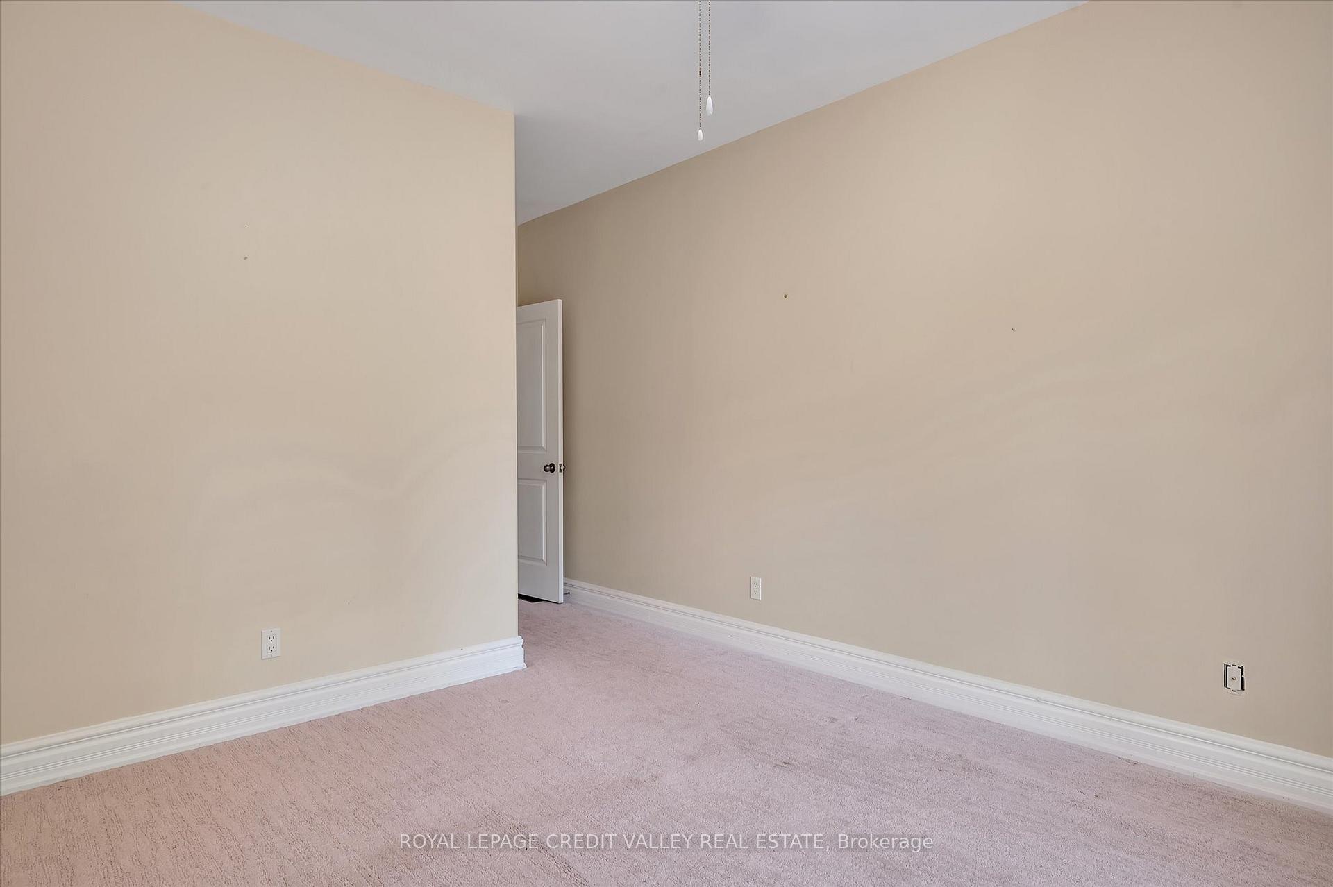 Photo 23 of 62 Edgewood Road, Peterborough, Monaghan Ward 2 — HOMEH