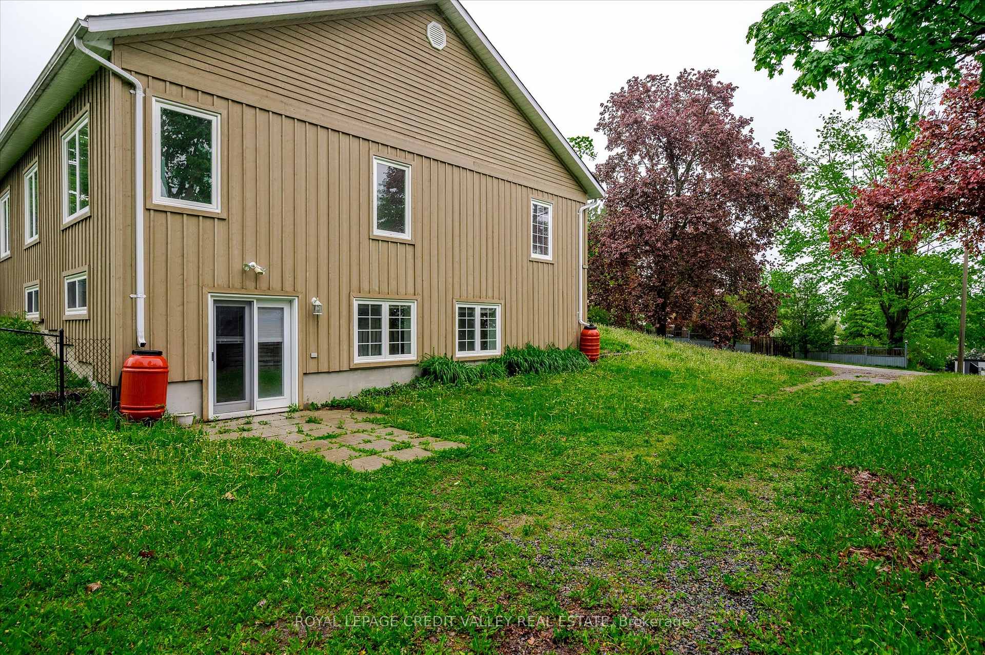 Photo 47 of 62 Edgewood Road, Peterborough, Monaghan Ward 2 — HOMEH