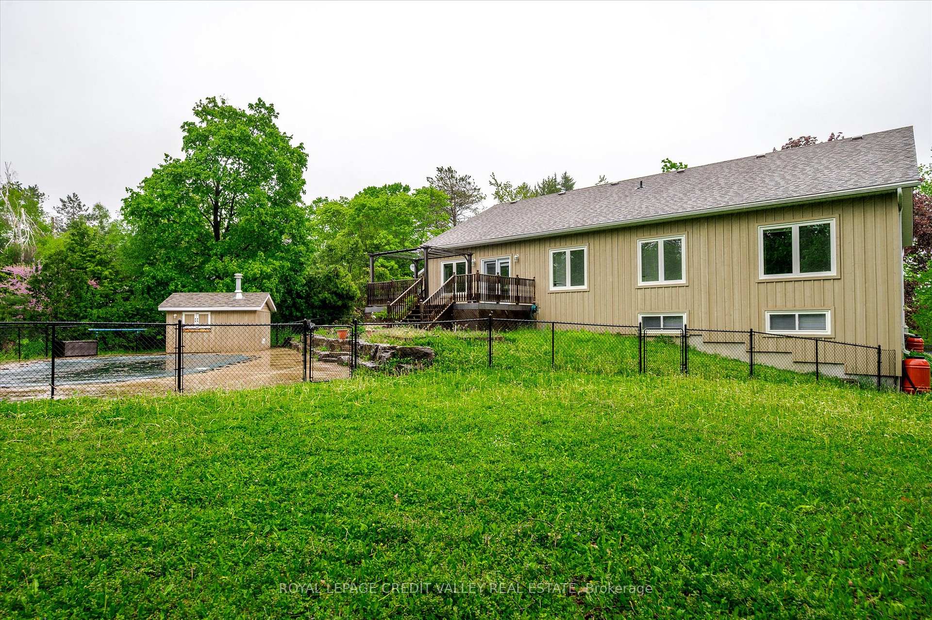 Photo 48 of 62 Edgewood Road, Peterborough, Monaghan Ward 2 — HOMEH