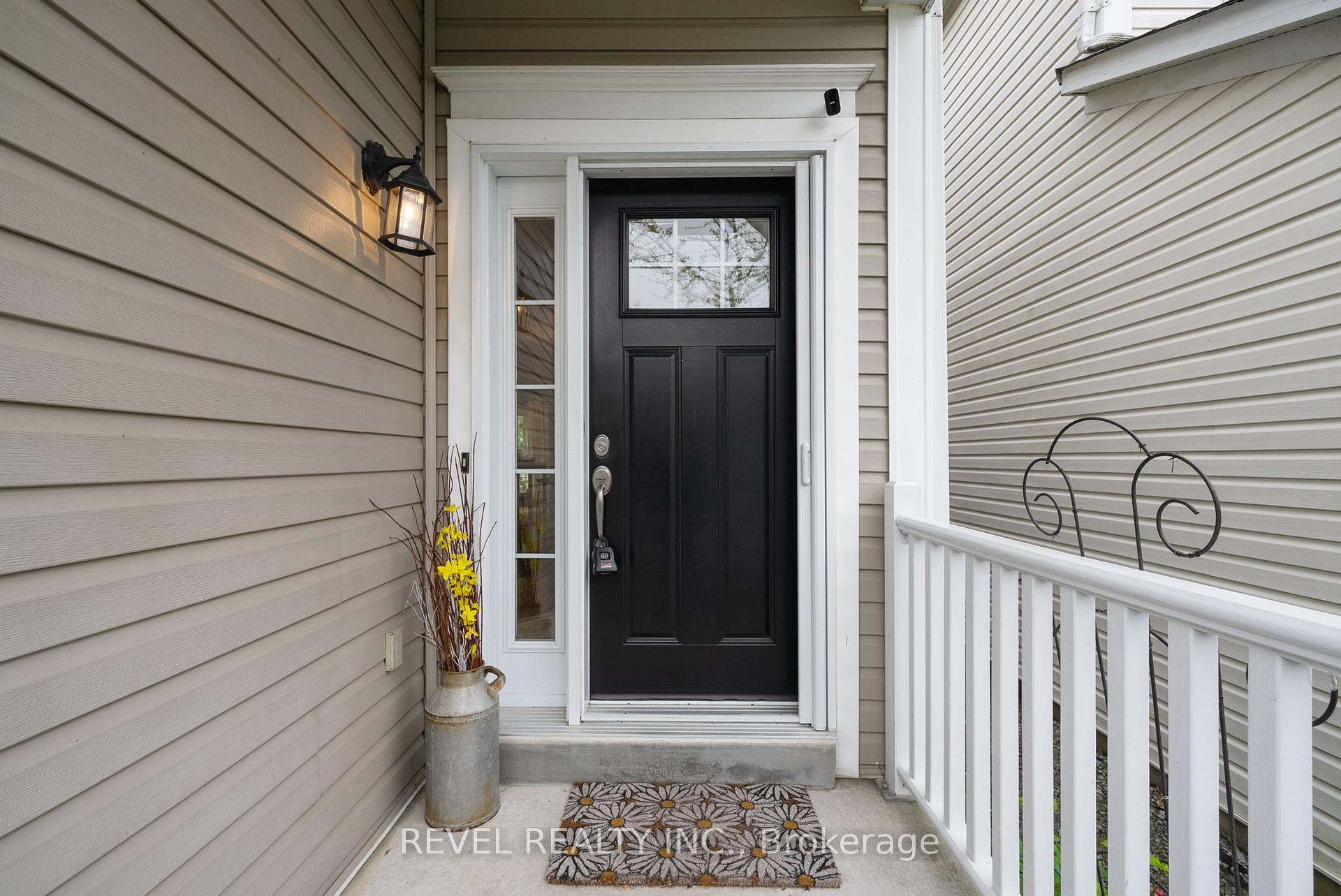 Photo 2 of 39 Handley Crescent, Ajax, South East — HOMEH