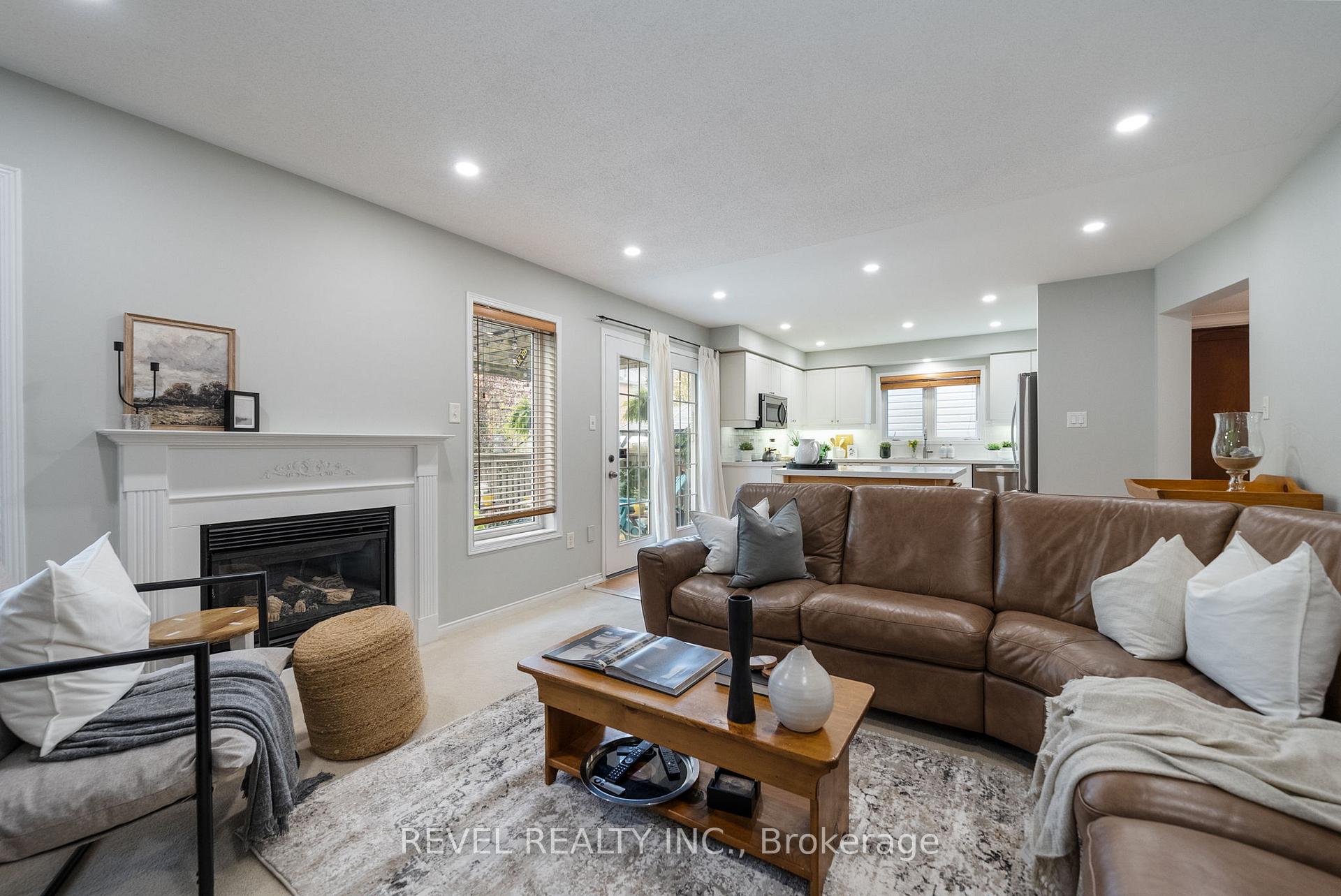 Photo 8 of 39 Handley Crescent, Ajax, South East — HOMEH