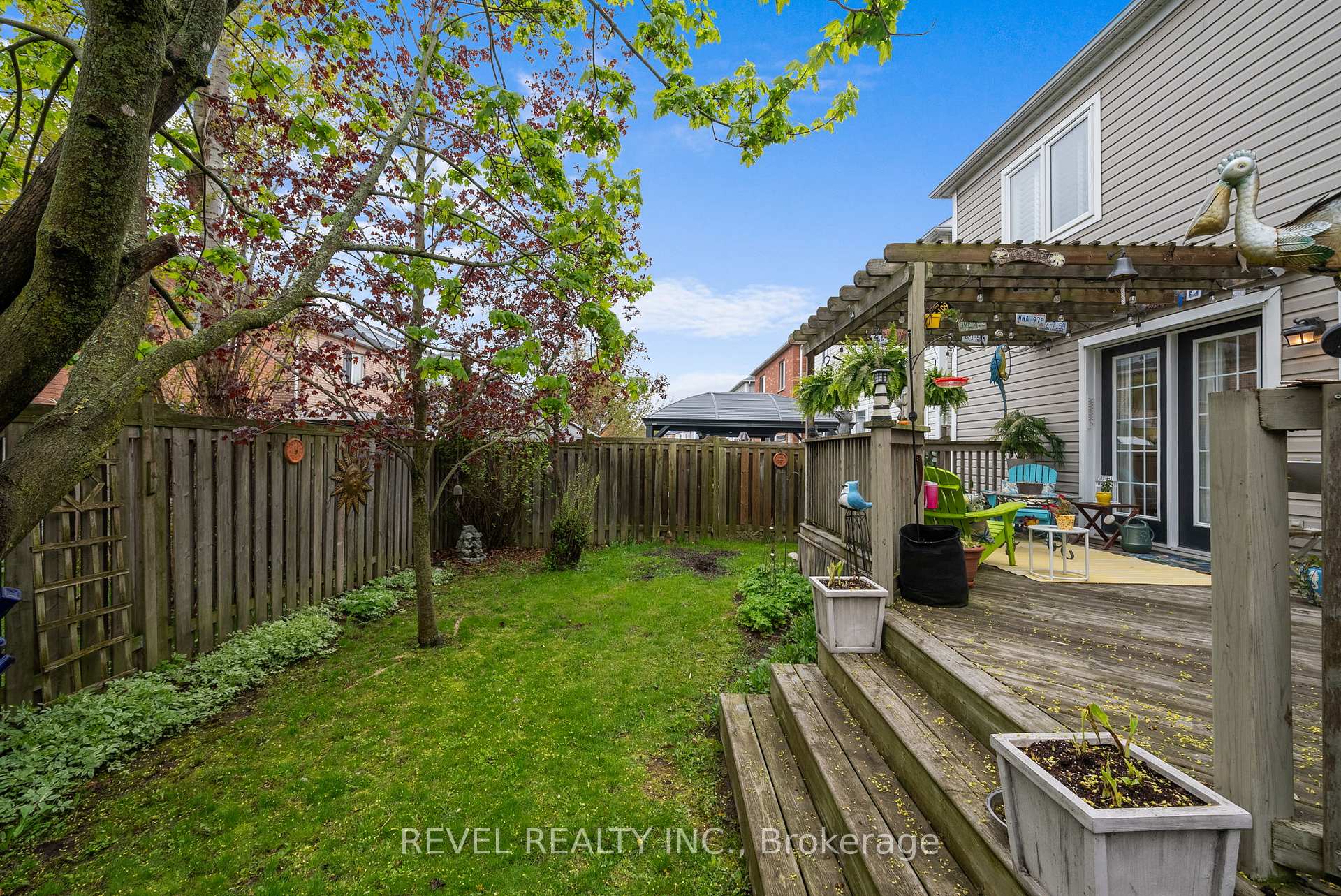 Photo 32 of 39 Handley Crescent, Ajax, South East — HOMEH