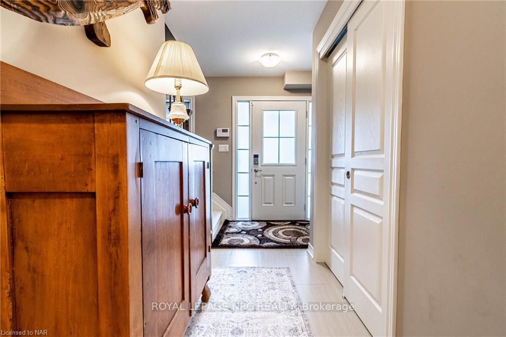 Photo 6 of 88 Spruce Crescent, Welland, Coyle Creek — HOMEH
