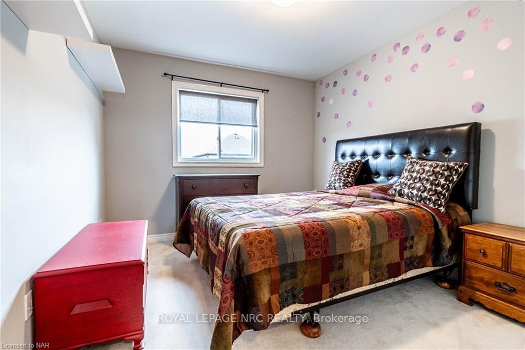 Photo 21 of 88 Spruce Crescent, Welland, Coyle Creek — HOMEH