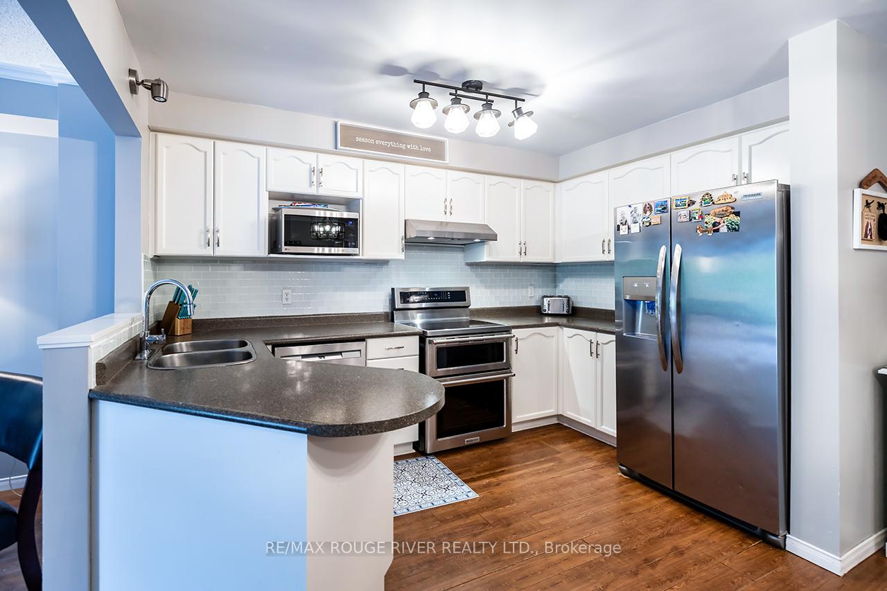 Photo 10 of 1330 Eagle Crescent, Peterborough, Monaghan Ward 2 — HOMEH