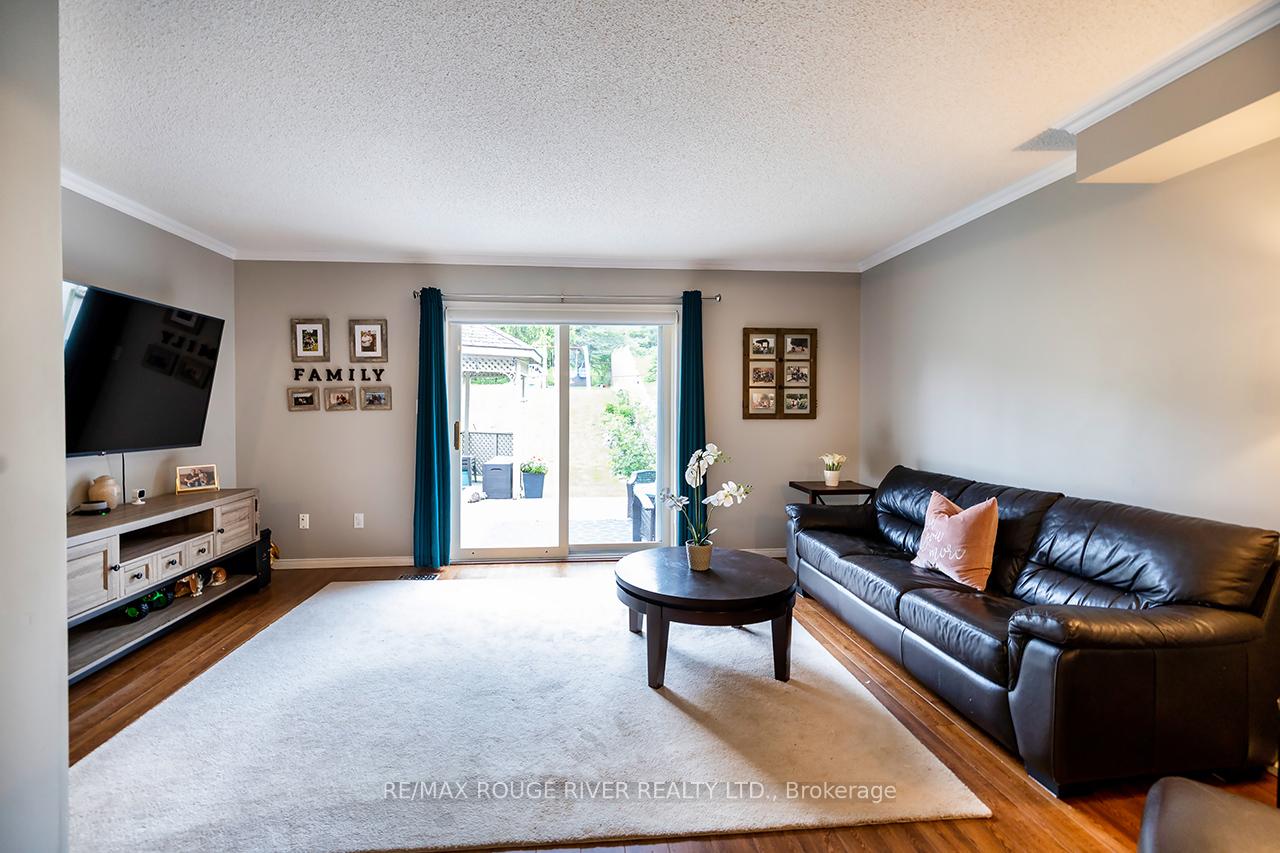 Photo 12 of 1330 Eagle Crescent, Peterborough, Monaghan Ward 2 — HOMEH