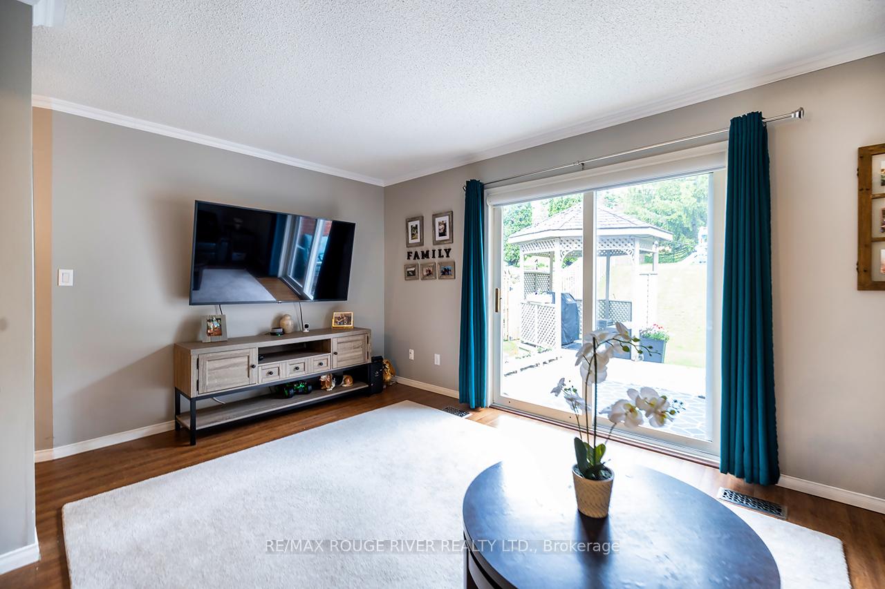 Photo 13 of 1330 Eagle Crescent, Peterborough, Monaghan Ward 2 — HOMEH