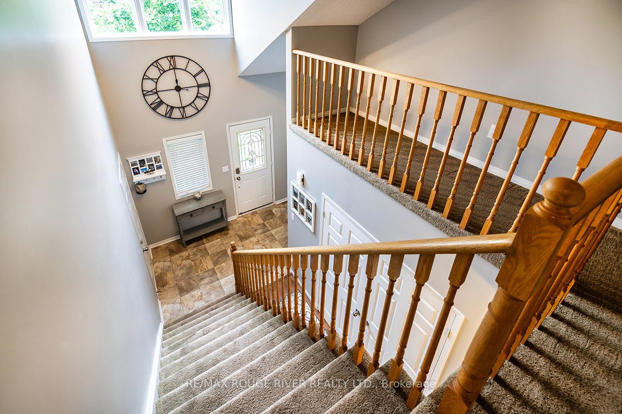 Photo 16 of 1330 Eagle Crescent, Peterborough, Monaghan Ward 2 — HOMEH