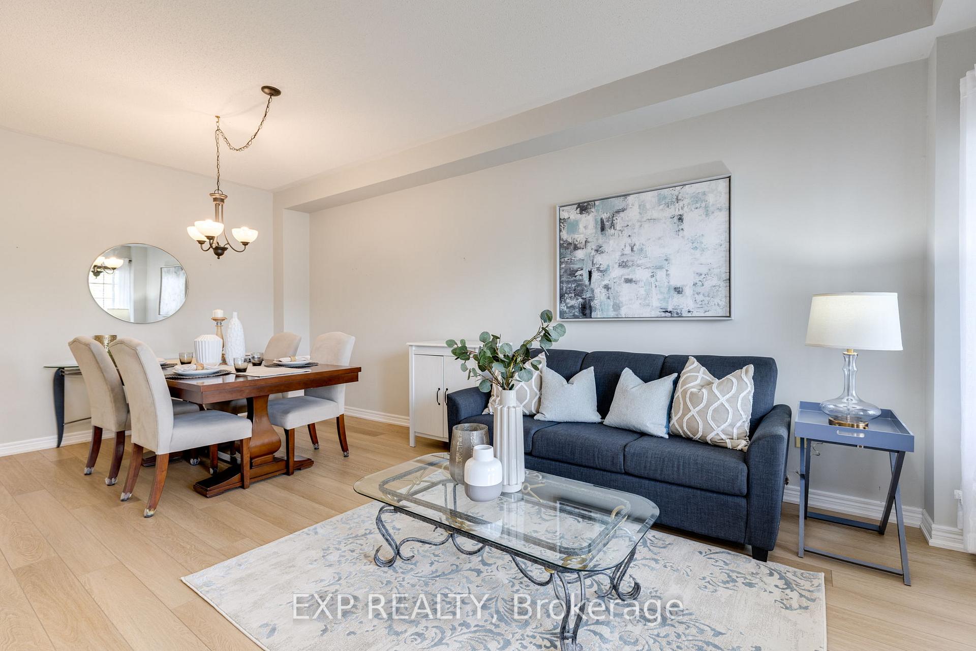 Photo 6 of 30 Earl Stewart Drive, Aurora, Bayview Wellington — HOMEH