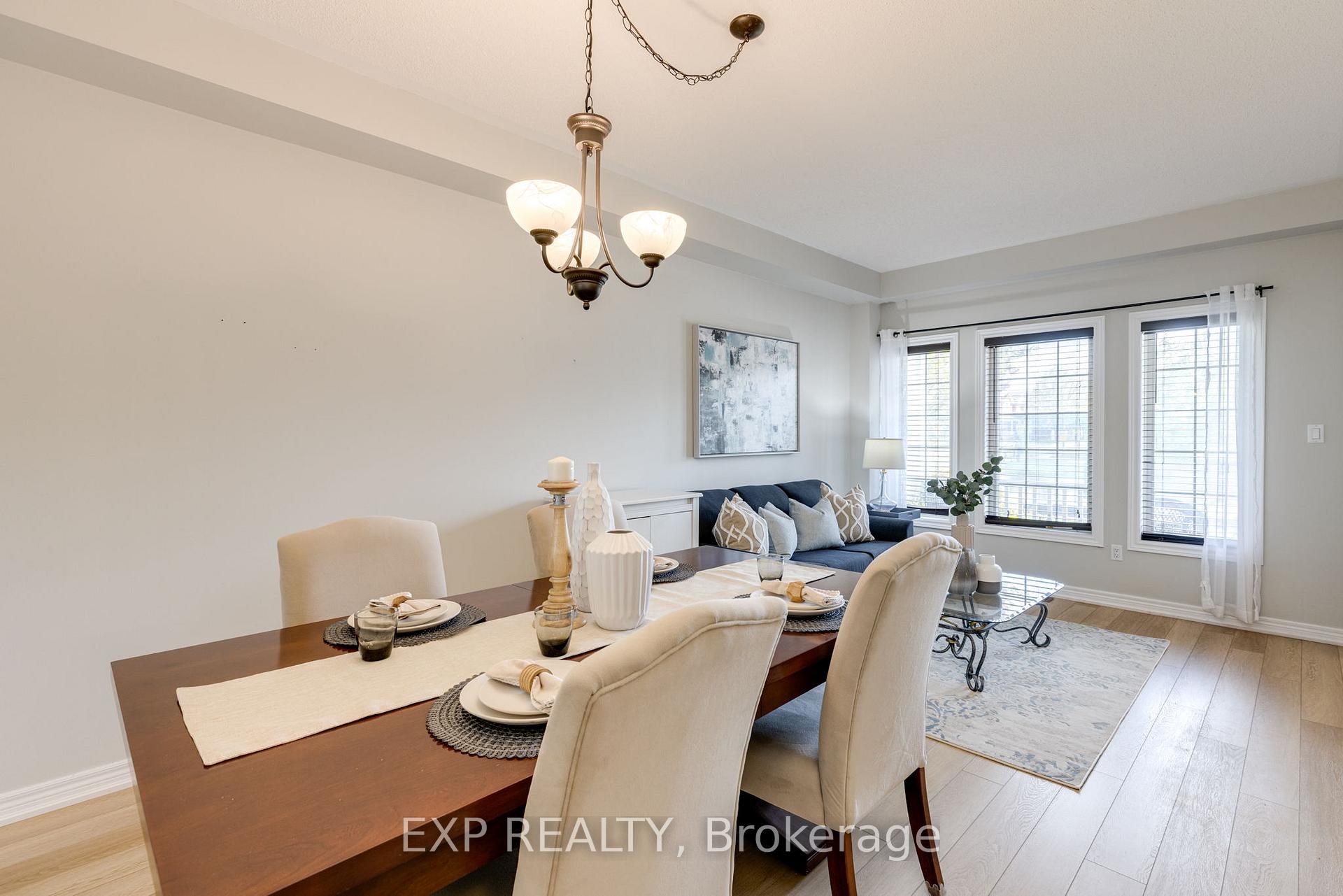 Photo 9 of 30 Earl Stewart Drive, Aurora, Bayview Wellington — HOMEH