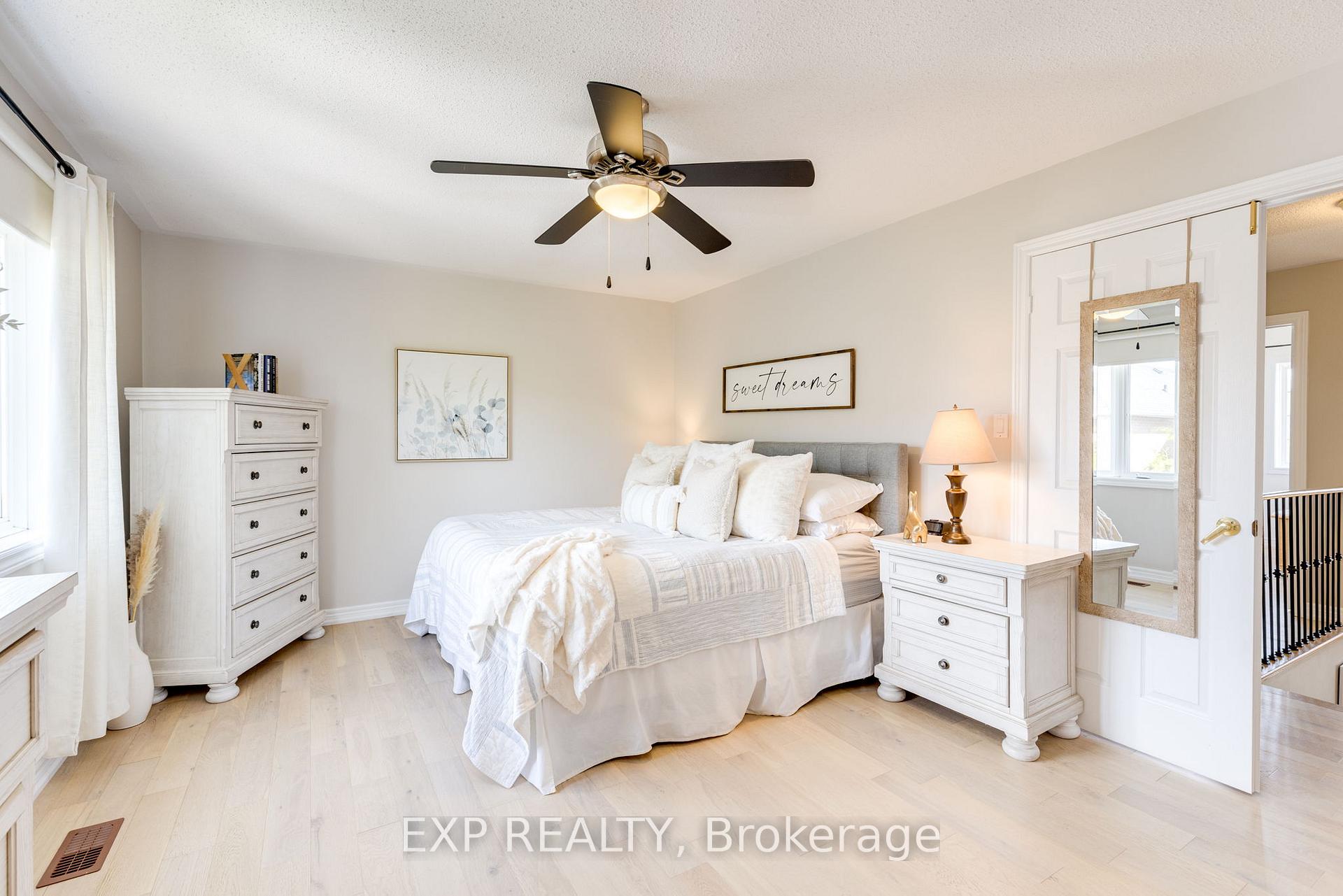 Photo 21 of 30 Earl Stewart Drive, Aurora, Bayview Wellington — HOMEH
