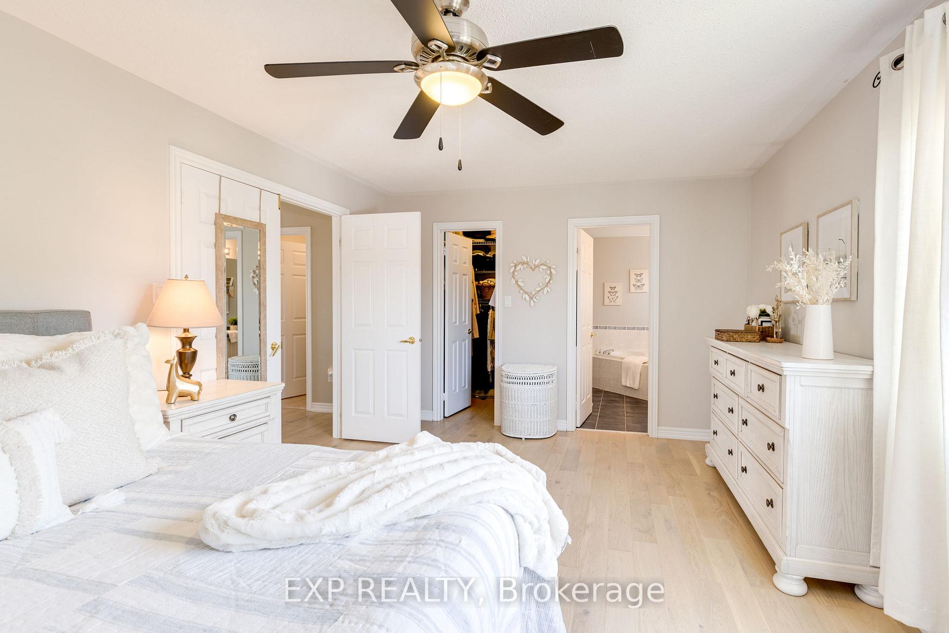 Photo 30 of 30 Earl Stewart Drive, Aurora, Bayview Wellington — HOMEH