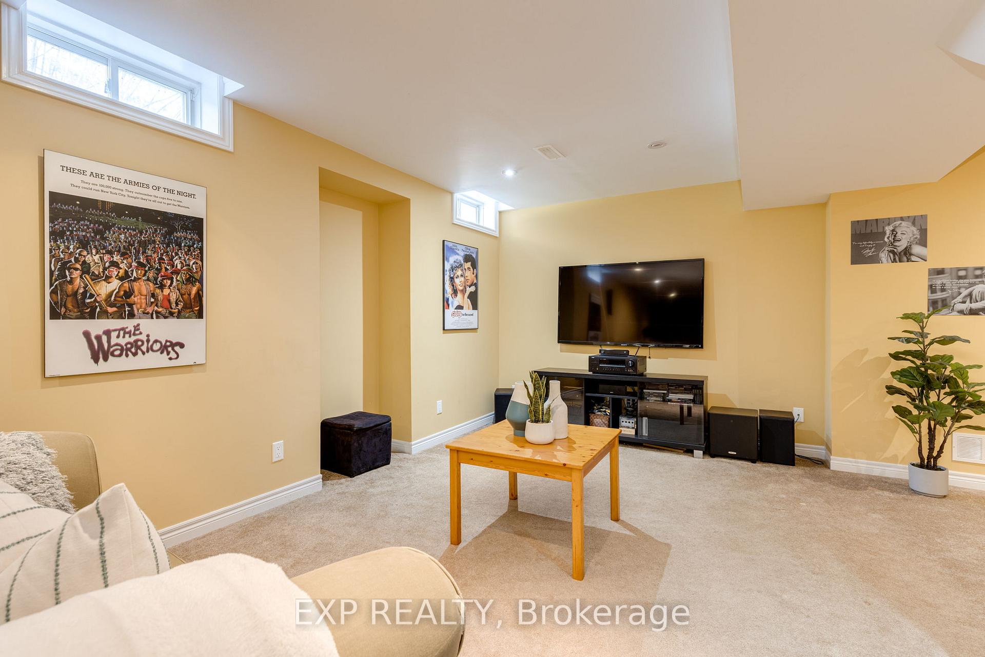 Photo 25 of 30 Earl Stewart Drive, Aurora, Bayview Wellington — HOMEH