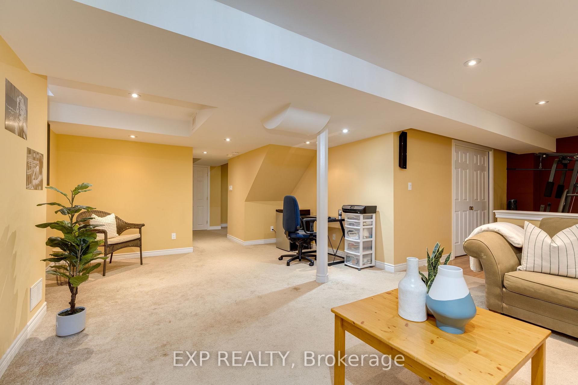Photo 31 of 30 Earl Stewart Drive, Aurora, Bayview Wellington — HOMEH