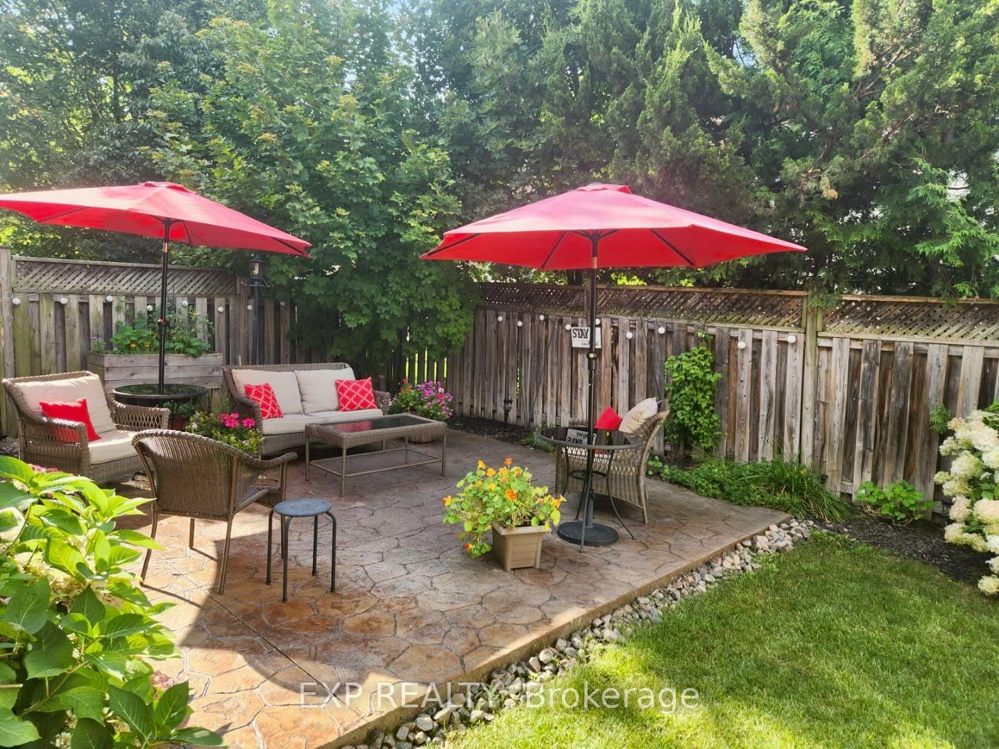 Photo 43 of 30 Earl Stewart Drive, Aurora, Bayview Wellington — HOMEH
