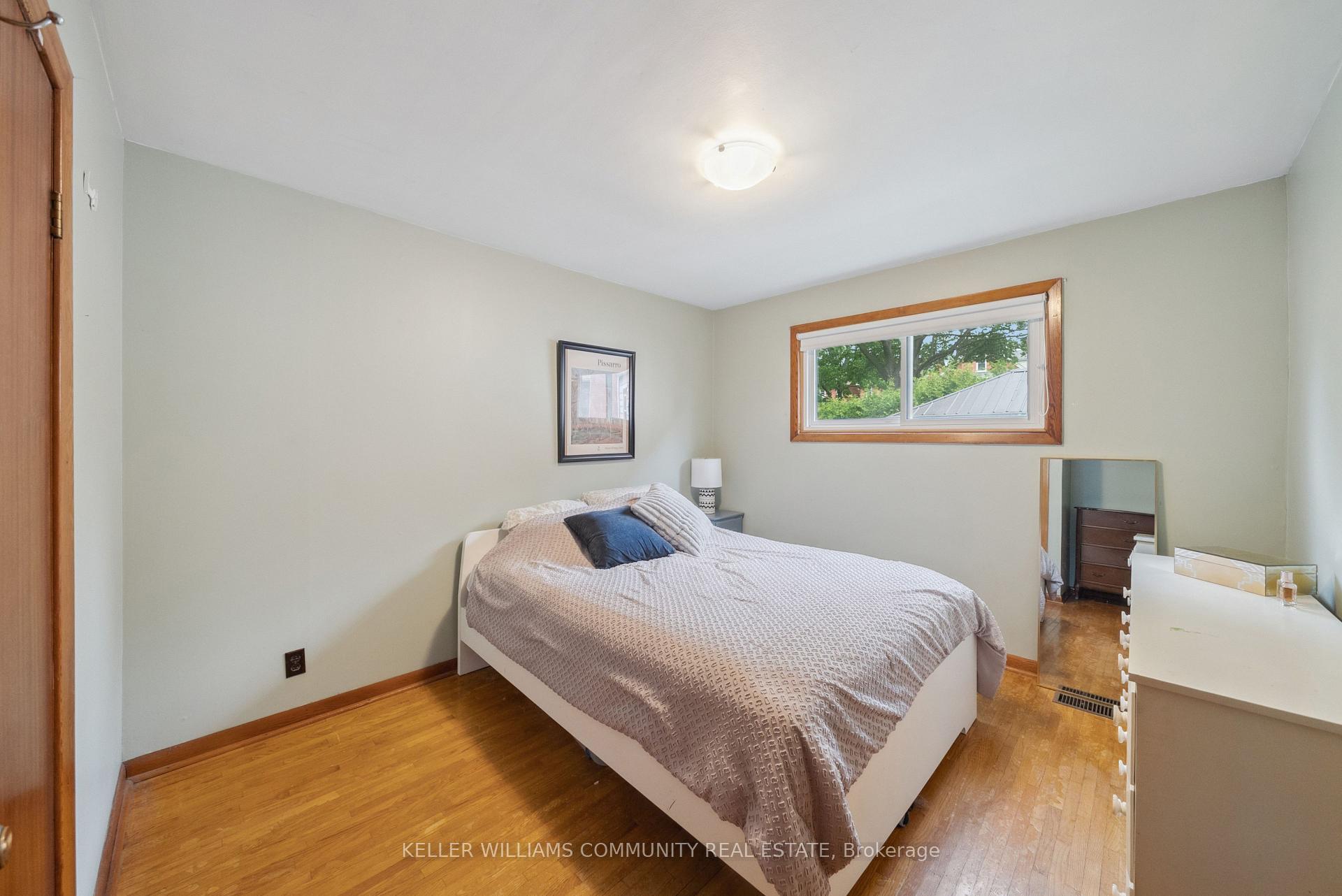 Photo 14 of 269 John Street, Peterborough, Town Ward 3 — HOMEH