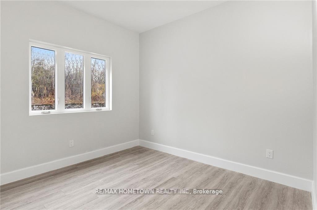 Photo 10 of Unit 3, 7829 Kent Boulevard, Brockville — HOMEH
