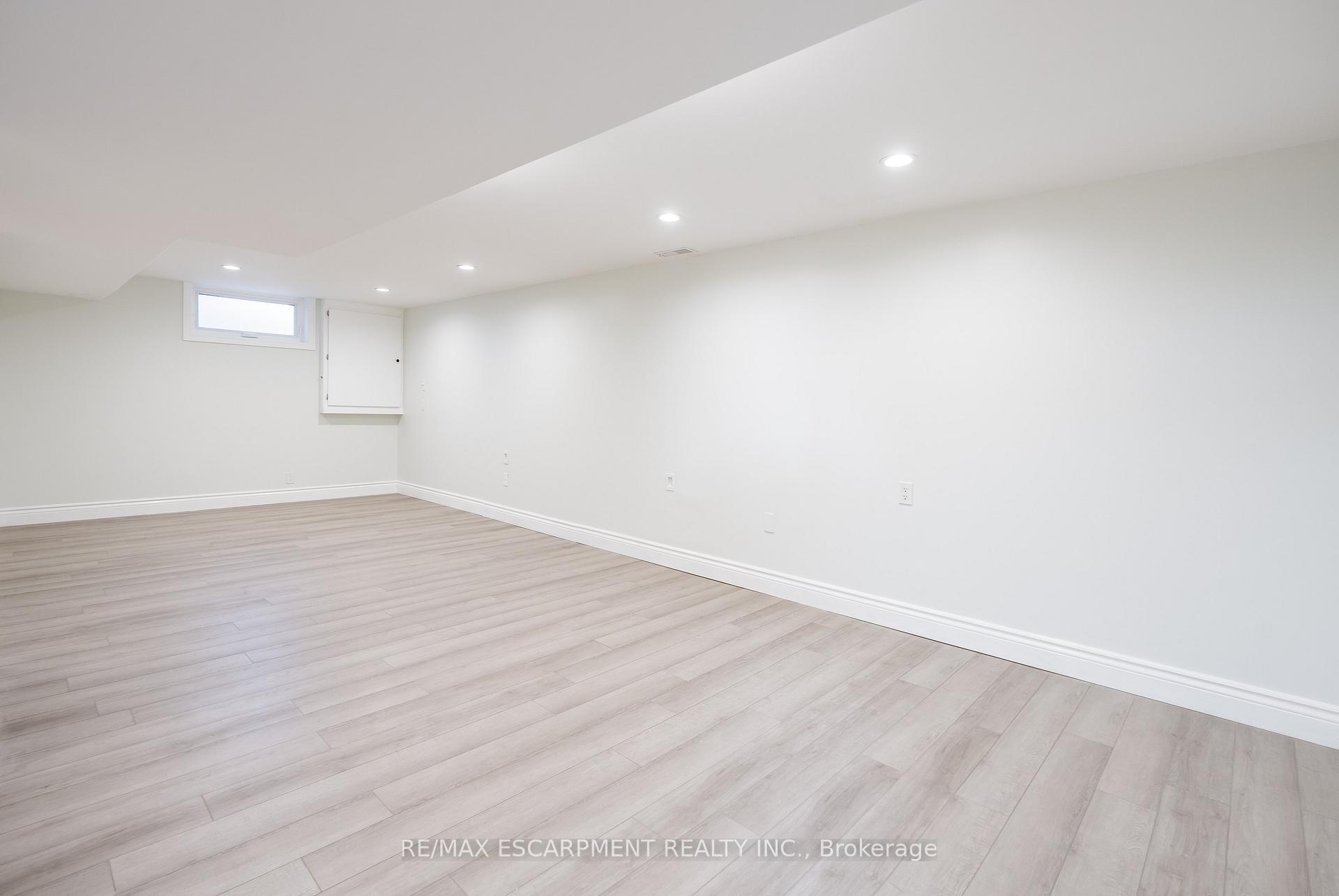 Photo 8 of Unit Lower, 20 Glendale Road, Brant, Brantford Twp — HOMEH