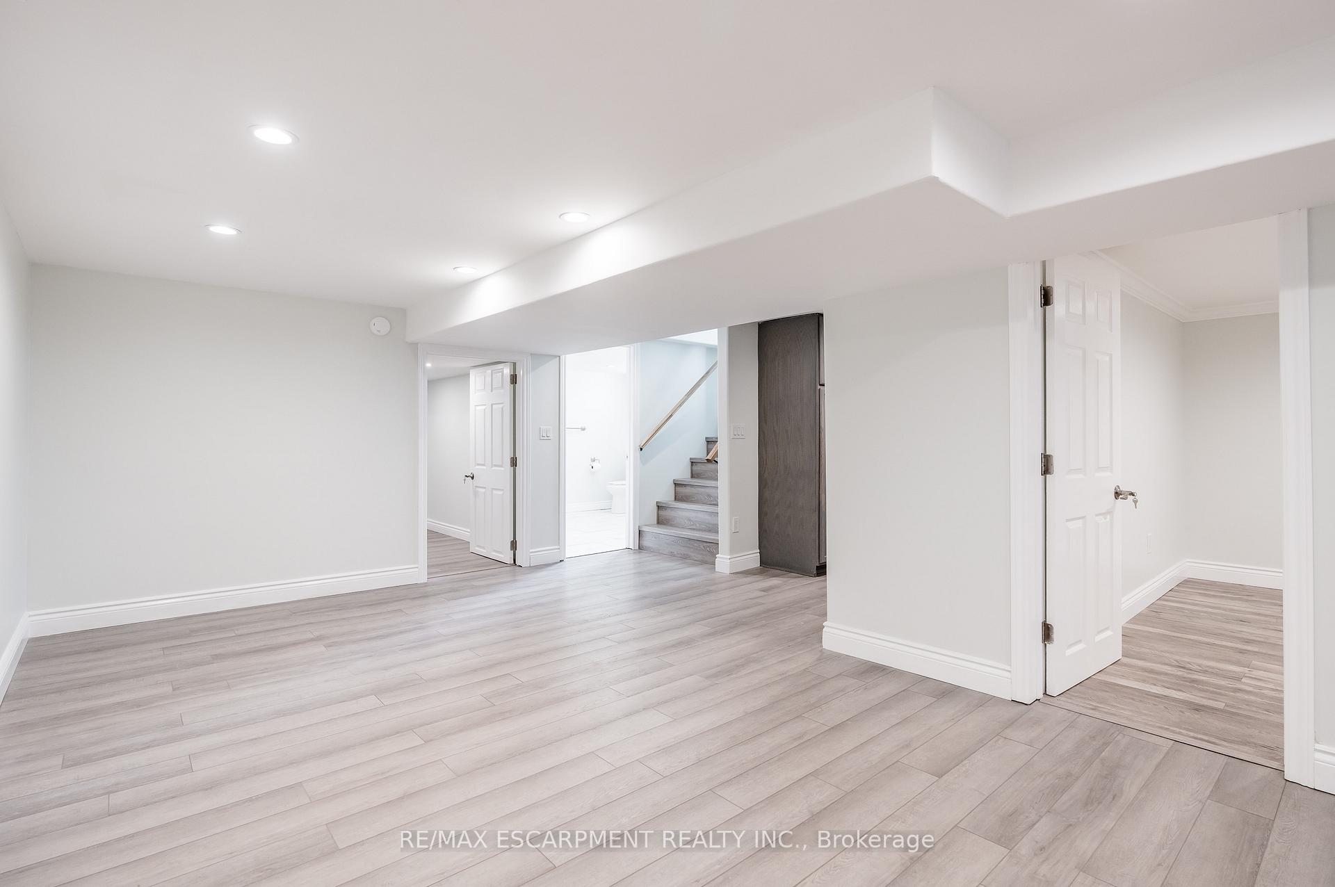 Photo 10 of Unit Lower, 20 Glendale Road, Brant, Brantford Twp — HOMEH